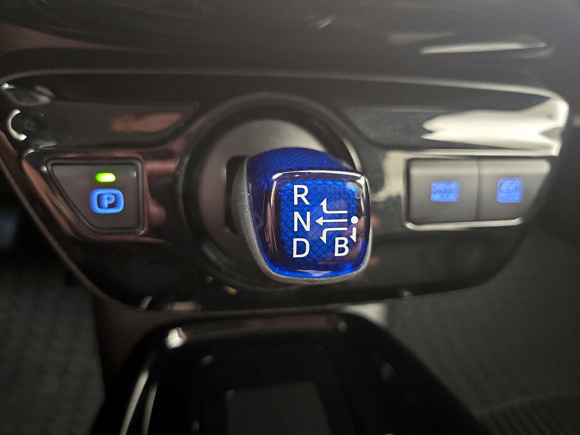 Thumbnail: 2019 Toyota Prius - 17