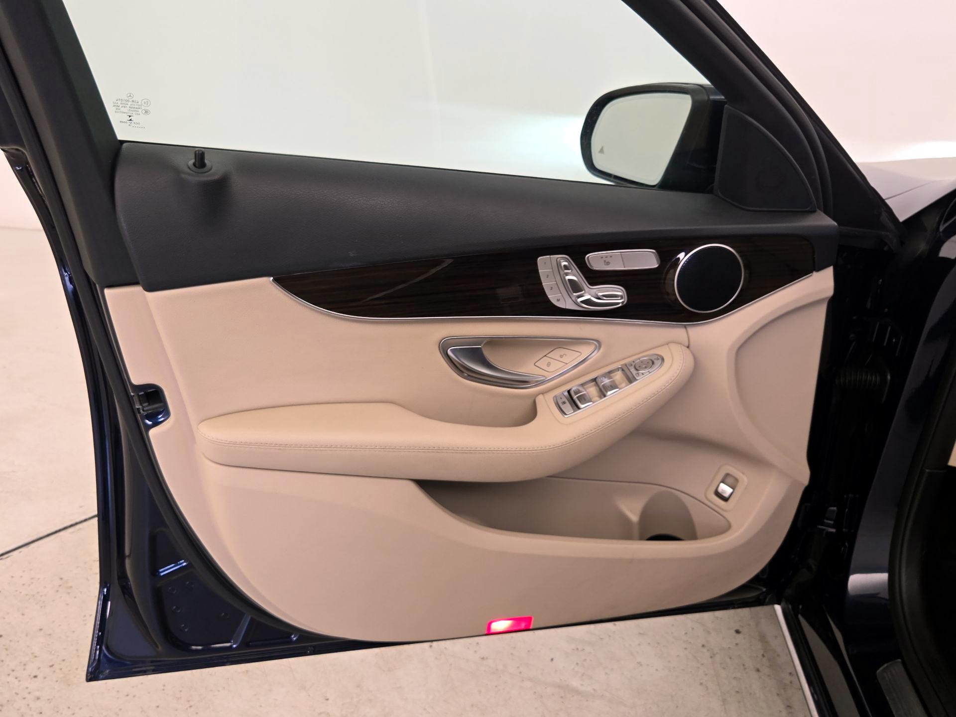 Thumbnail: 2019 Mercedes-Benz C-Class - 12