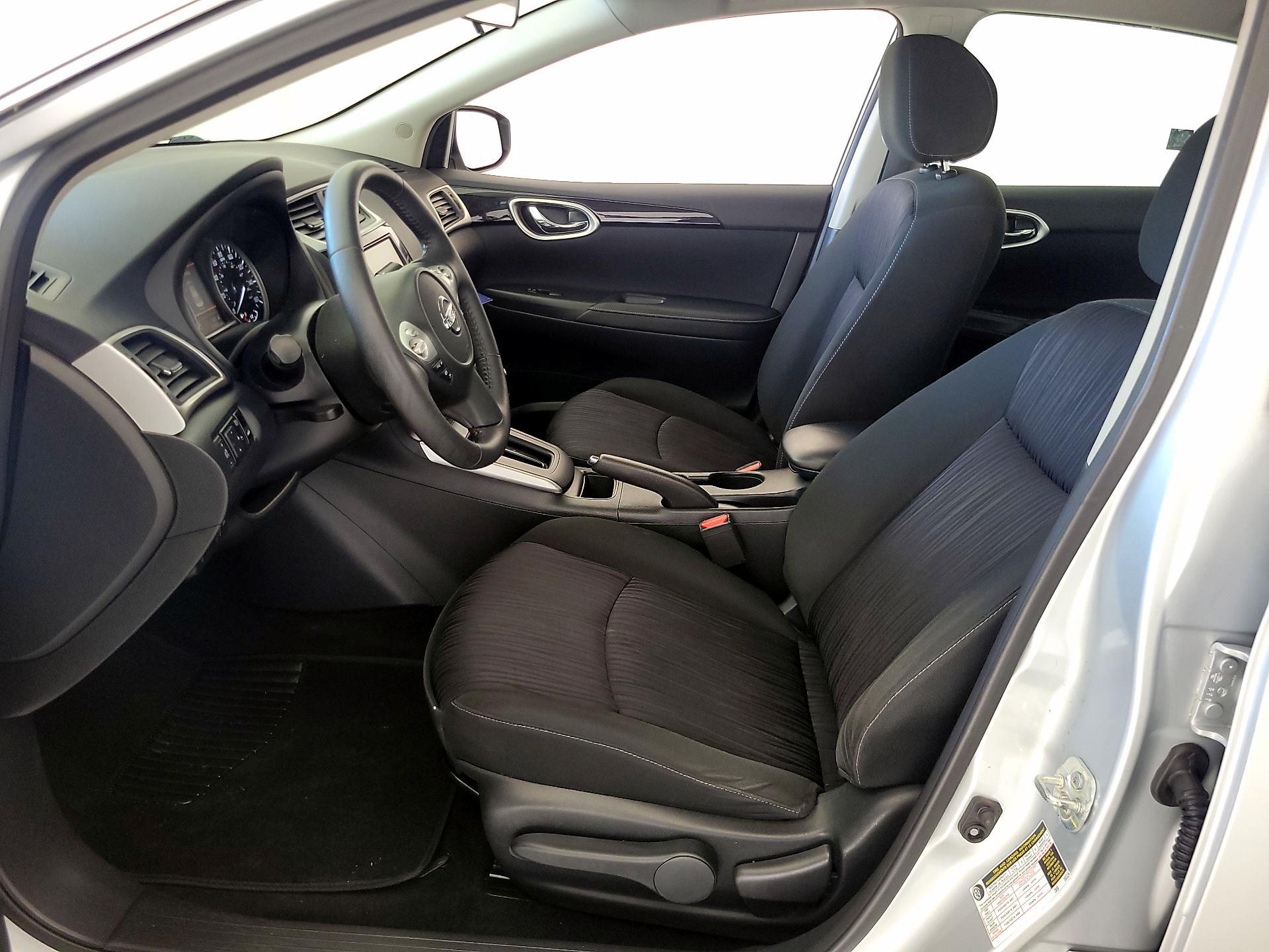 Thumbnail: 2019 Nissan Sentra - 11