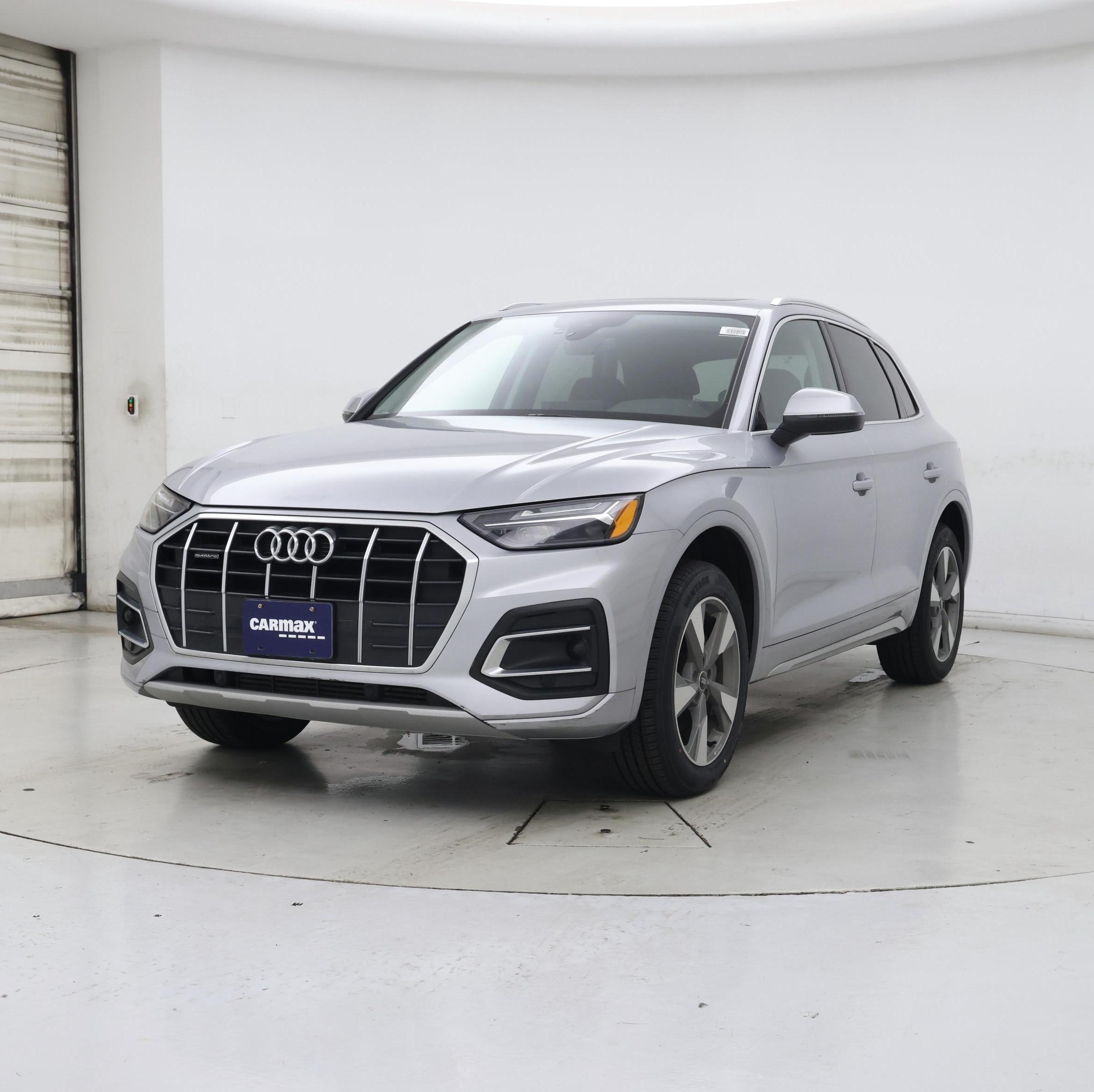 Thumbnail: 2023 Audi Q5 - 4
