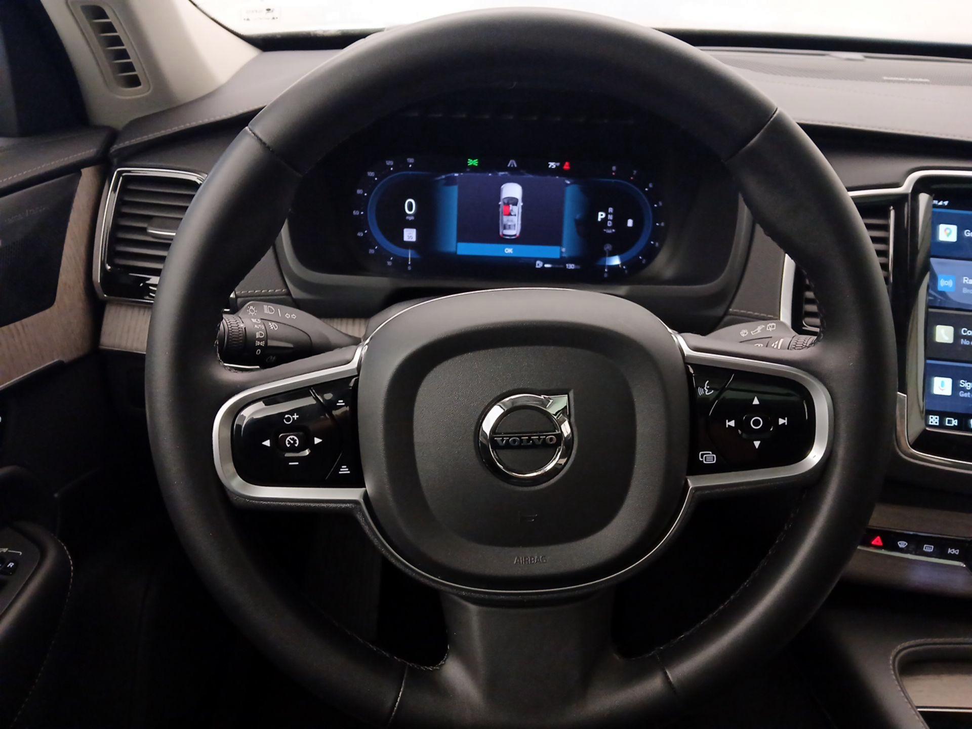 Thumbnail: 2023 Volvo XC90 - 10