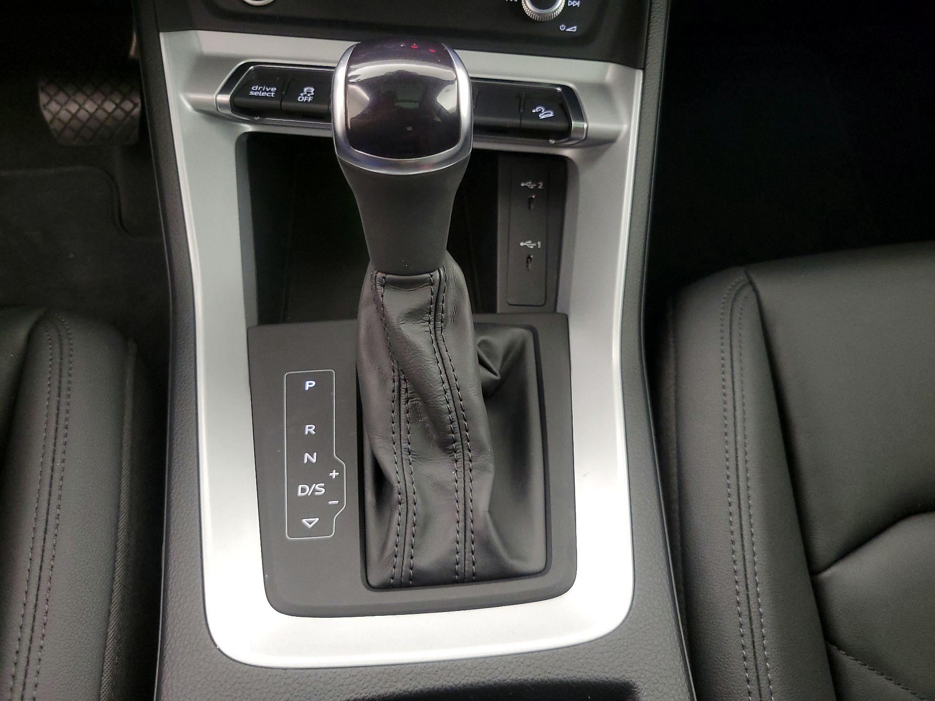 Thumbnail: 2022 Audi Q3 - 18