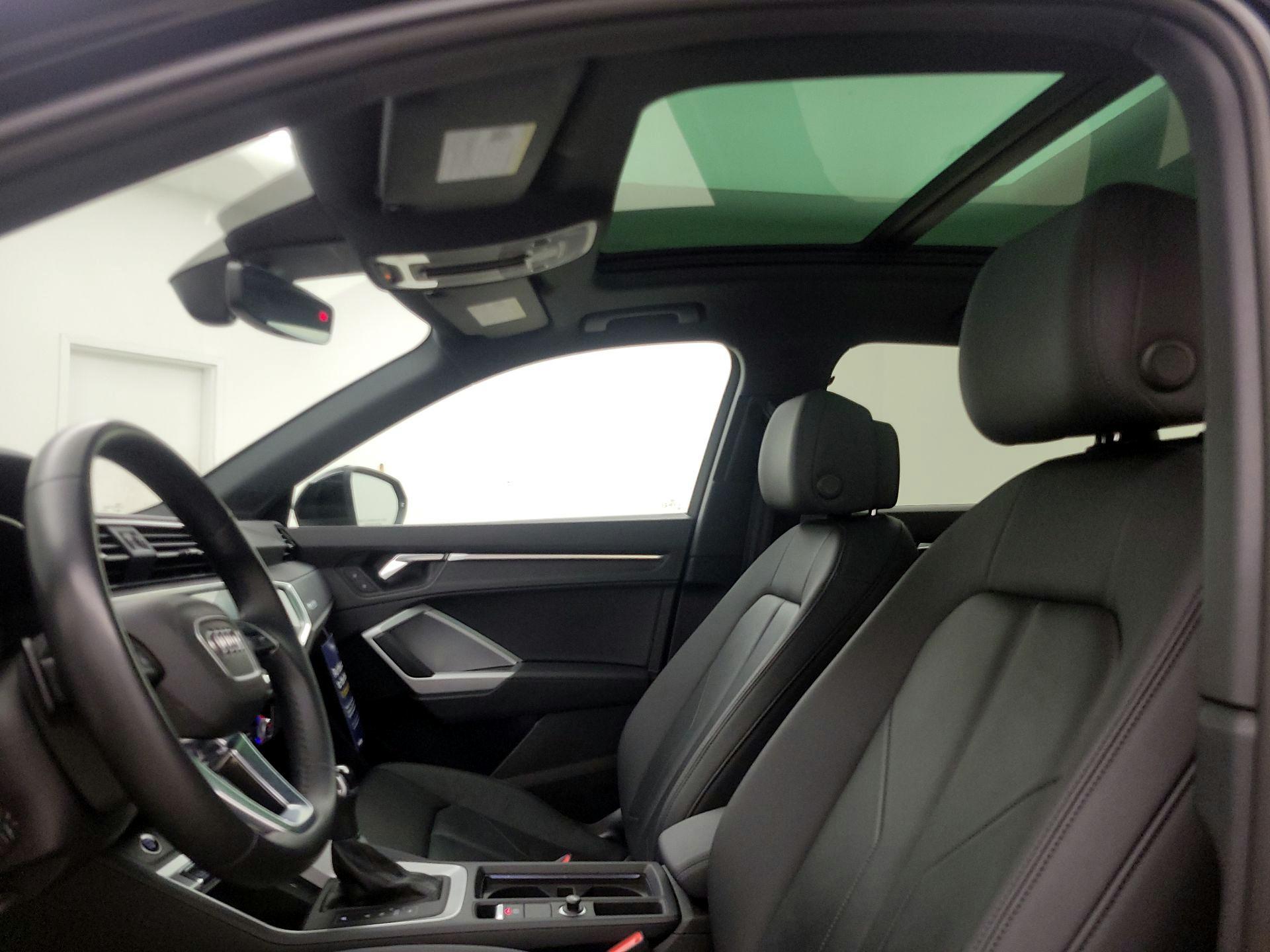 Thumbnail: 2022 Audi Q3 - 20