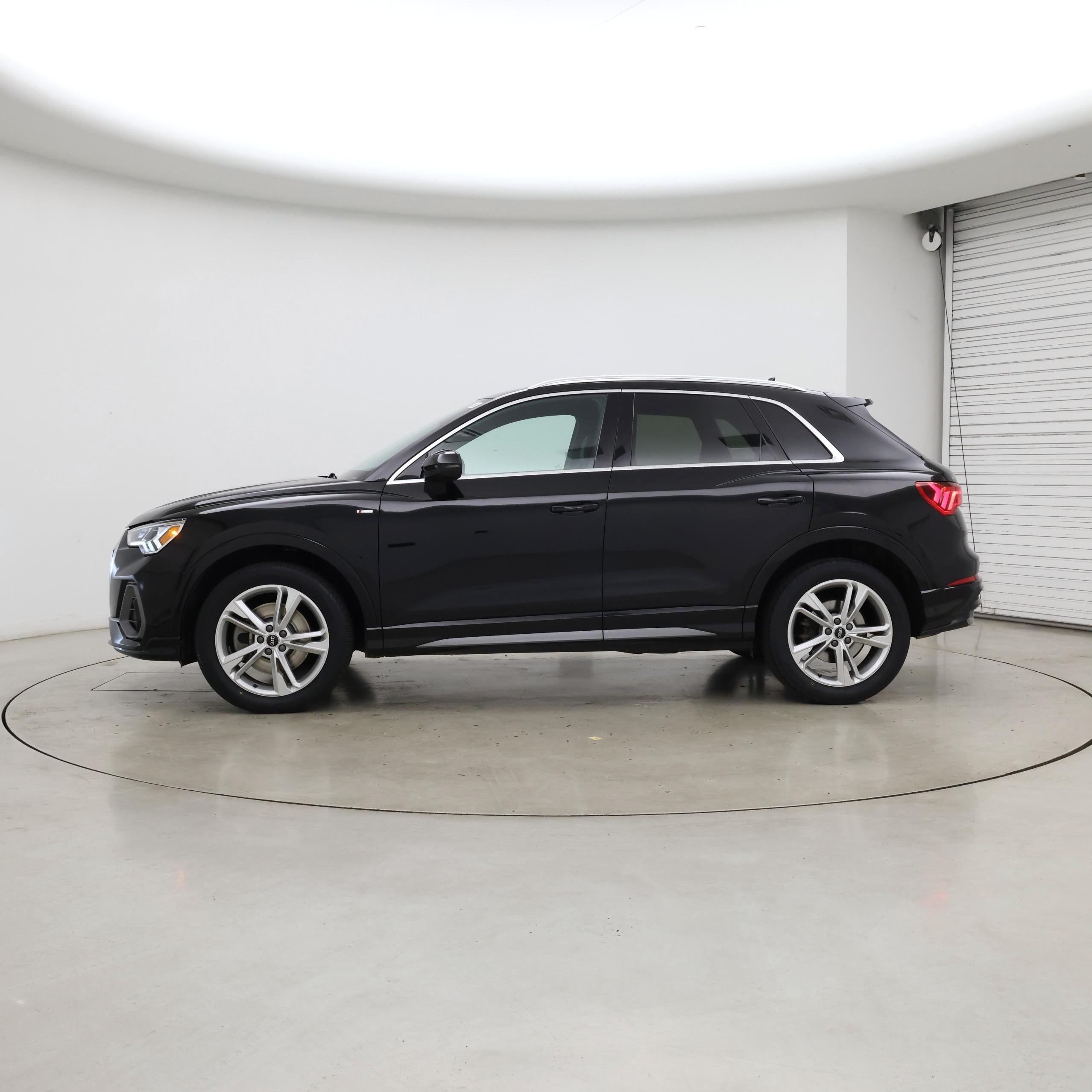 Thumbnail: 2022 Audi Q3 - 3