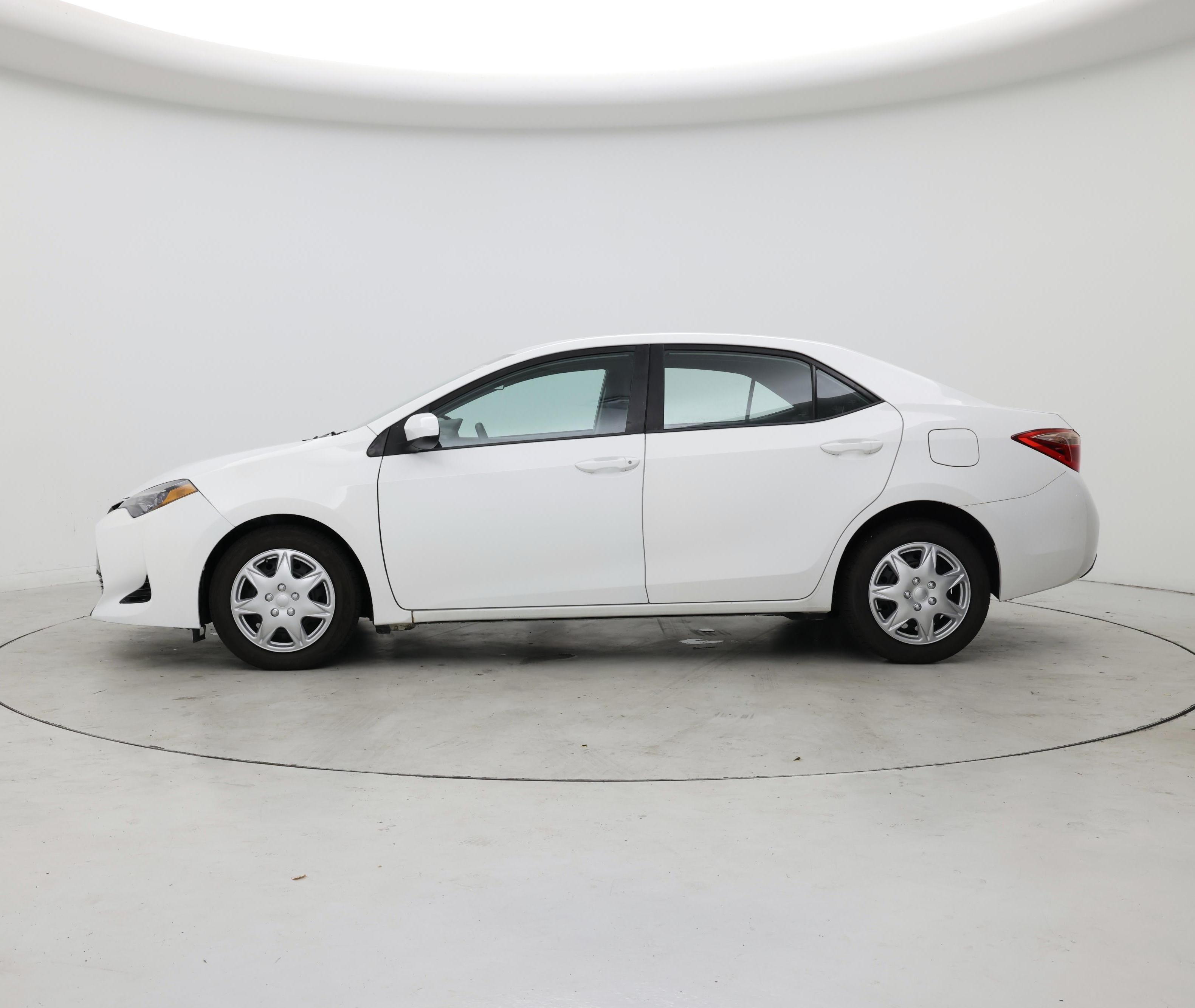 Thumbnail: 2018 Toyota Corolla - 3