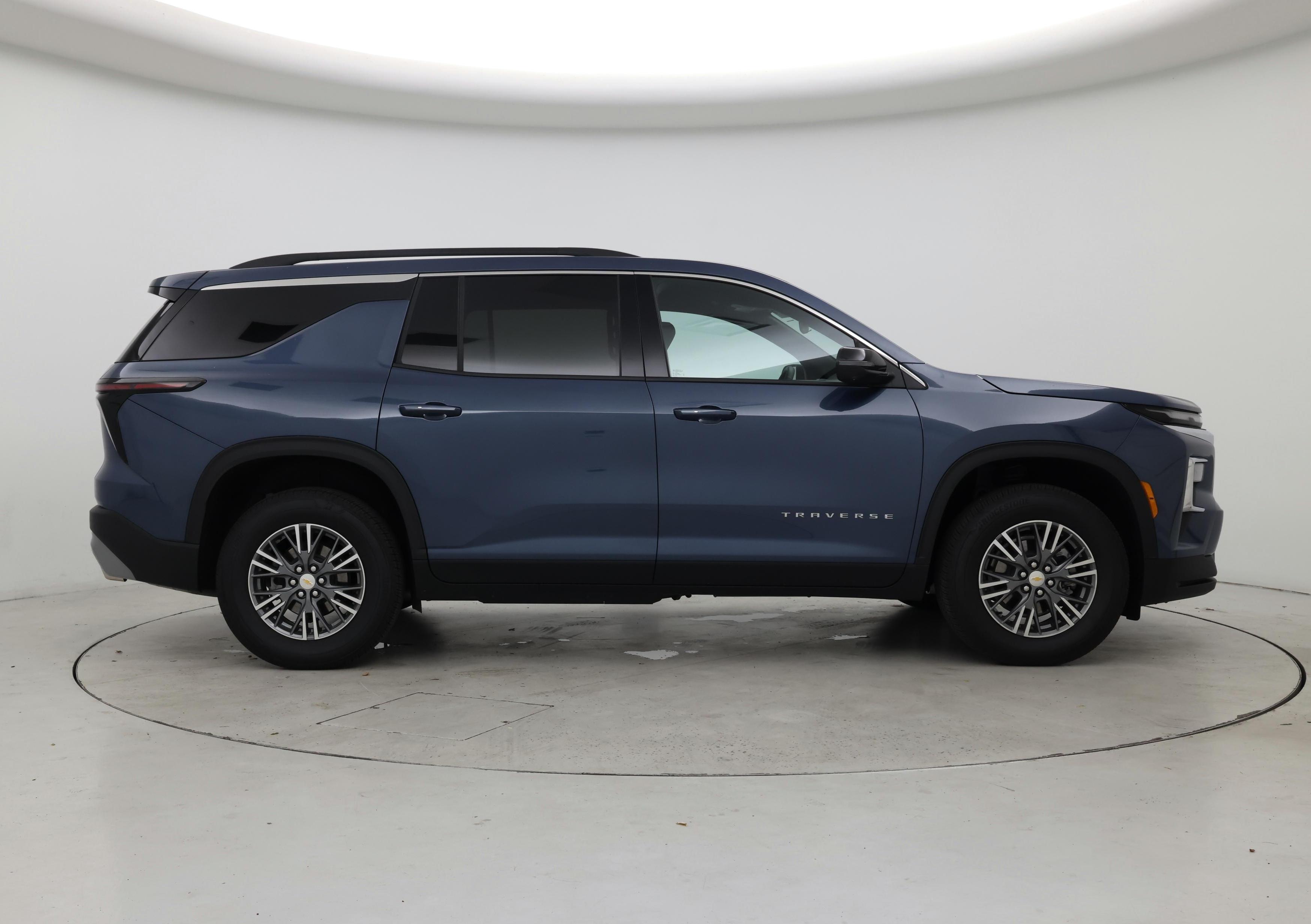 Thumbnail: 2025 Chevrolet Traverse - 7