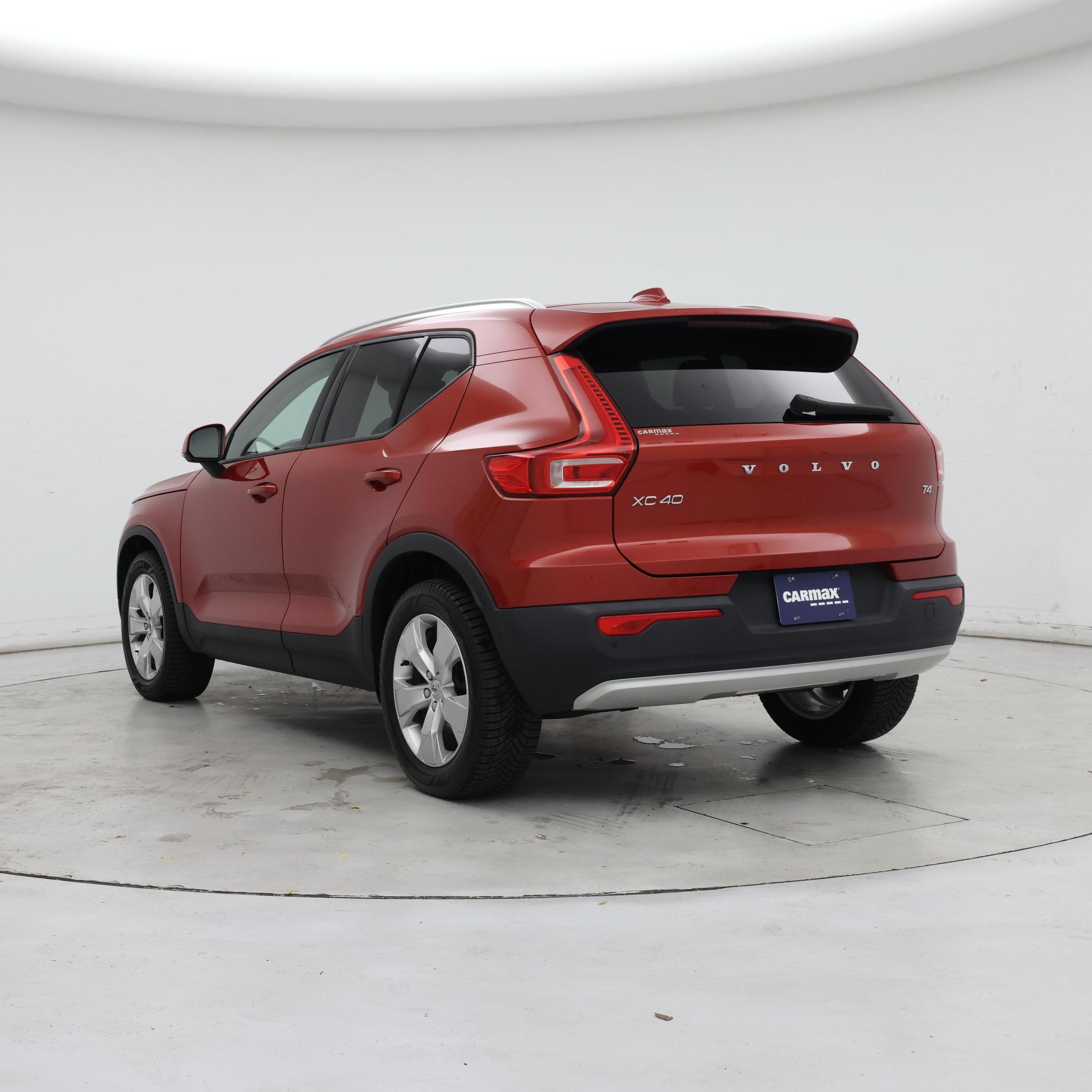 Thumbnail: 2021 Volvo XC40 - 2