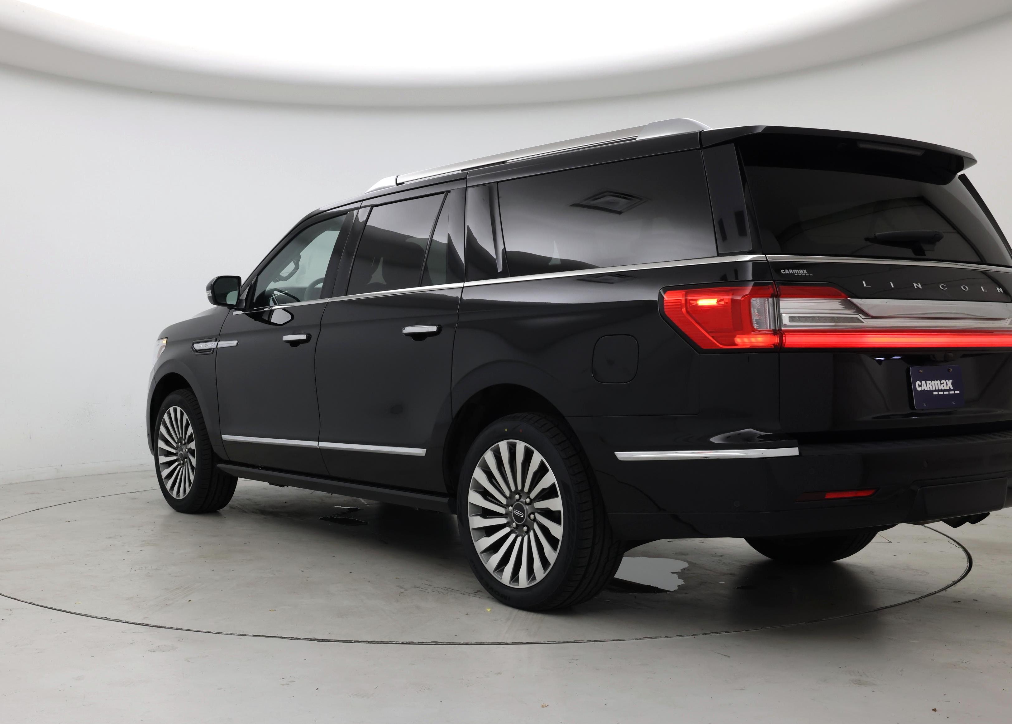 Thumbnail: 2018 Lincoln Navigator L - 2