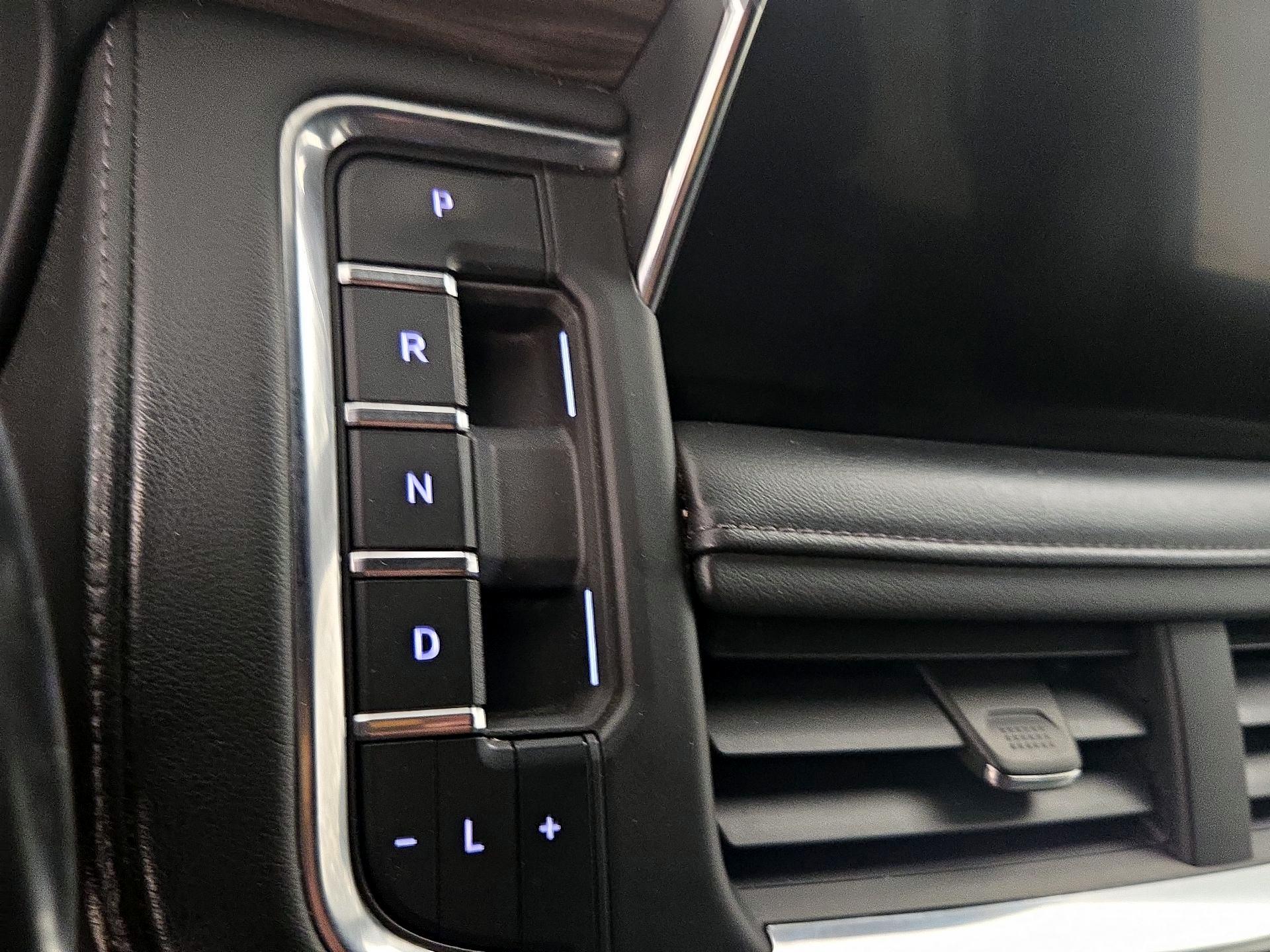 Thumbnail: 2021 Chevrolet Tahoe - 17