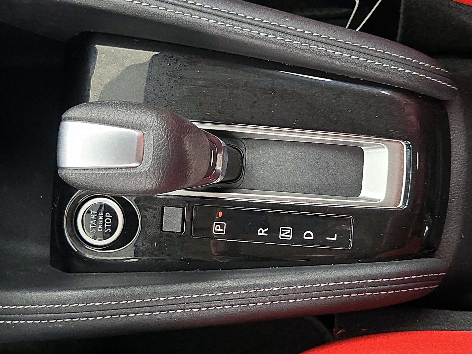 Thumbnail: 2019 Nissan Kicks - 17