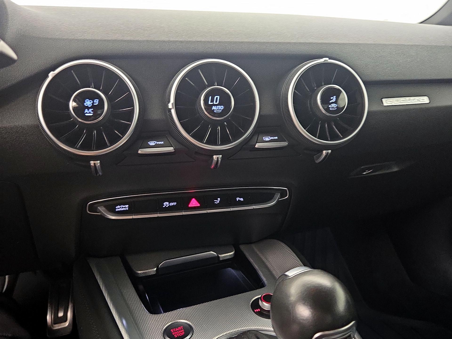 Thumbnail: 2016 Audi TT - 17