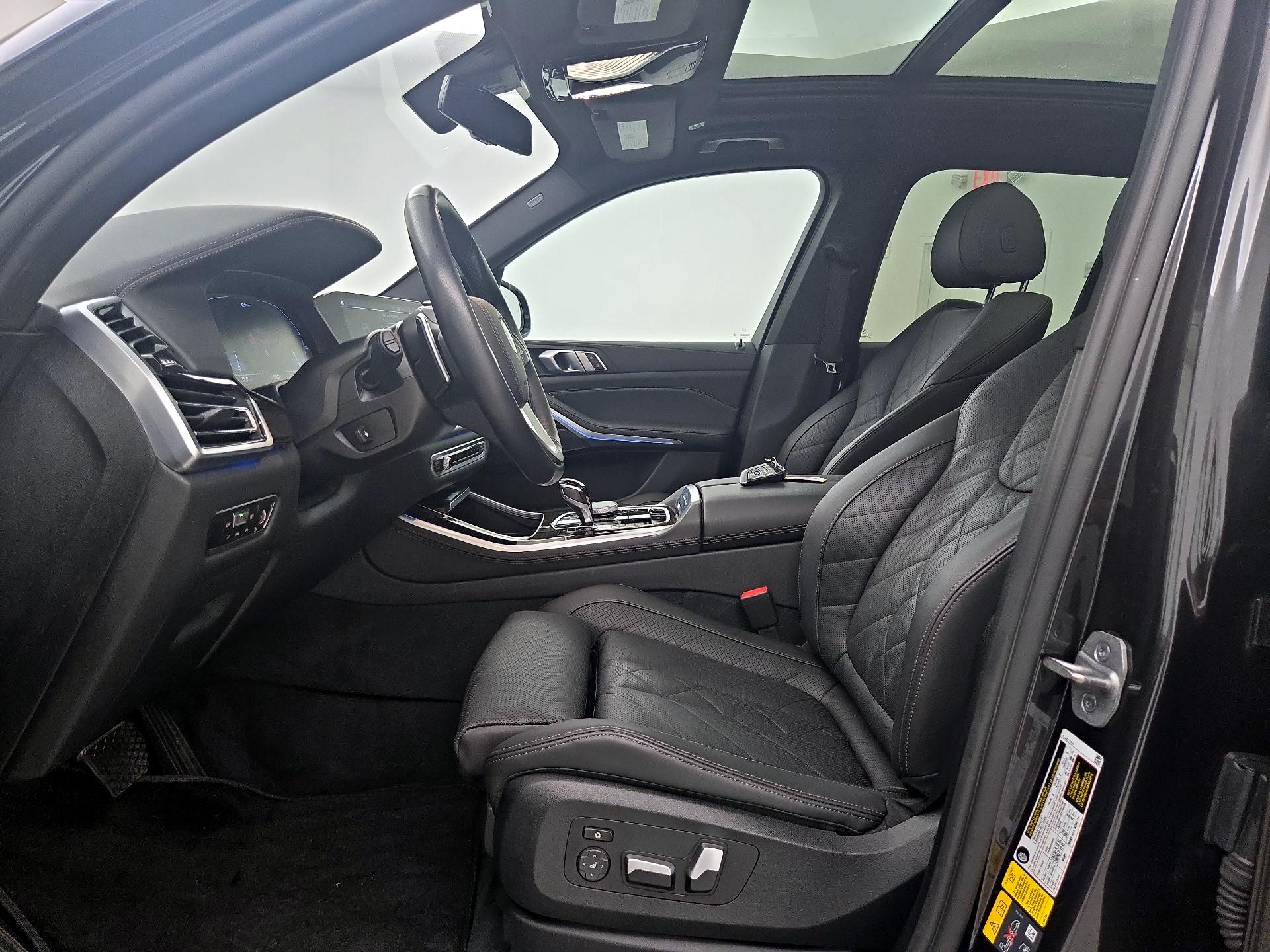 Thumbnail: 2023 BMW X5 - 11