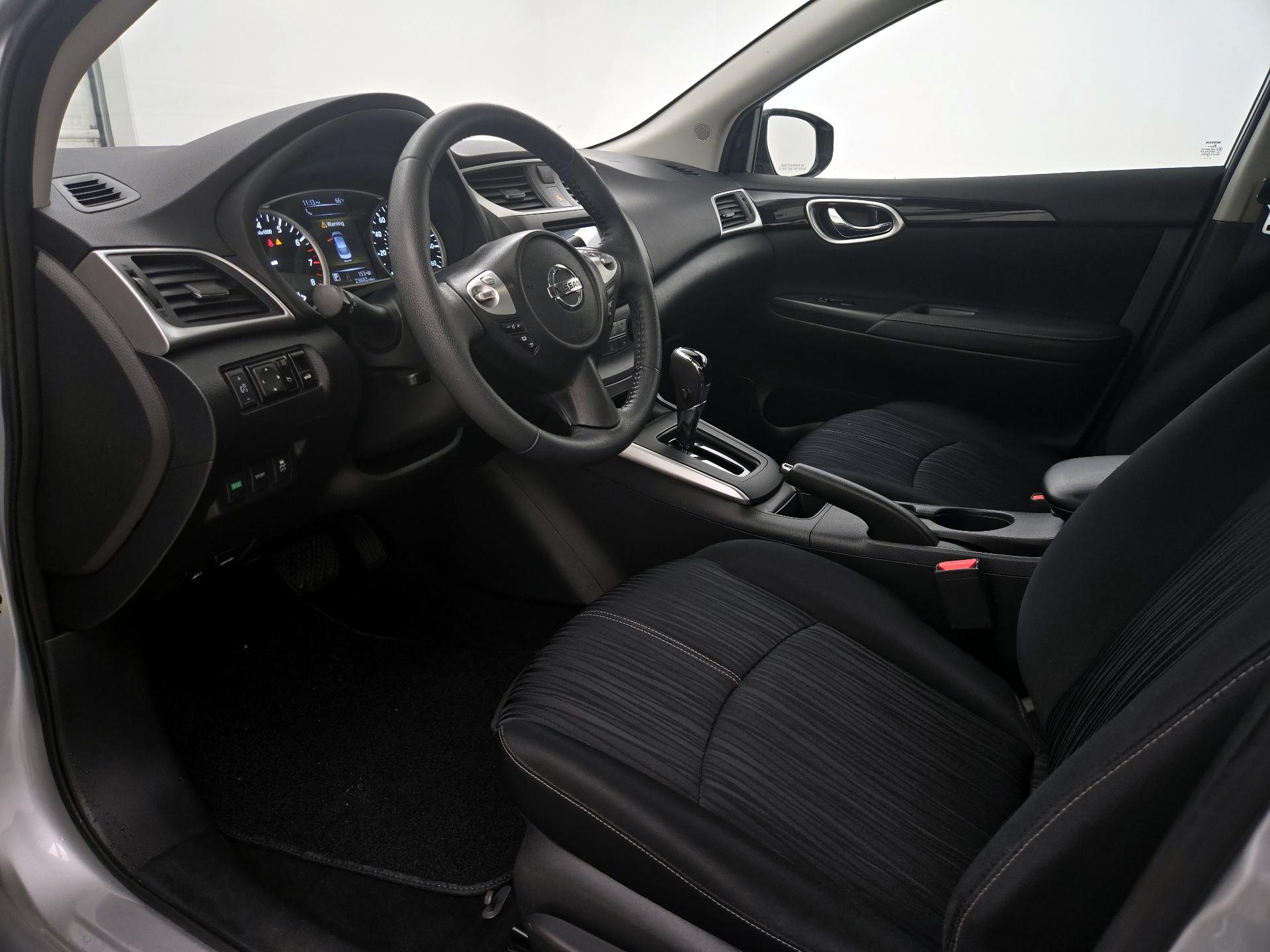 Thumbnail: 2016 Nissan Sentra - 11