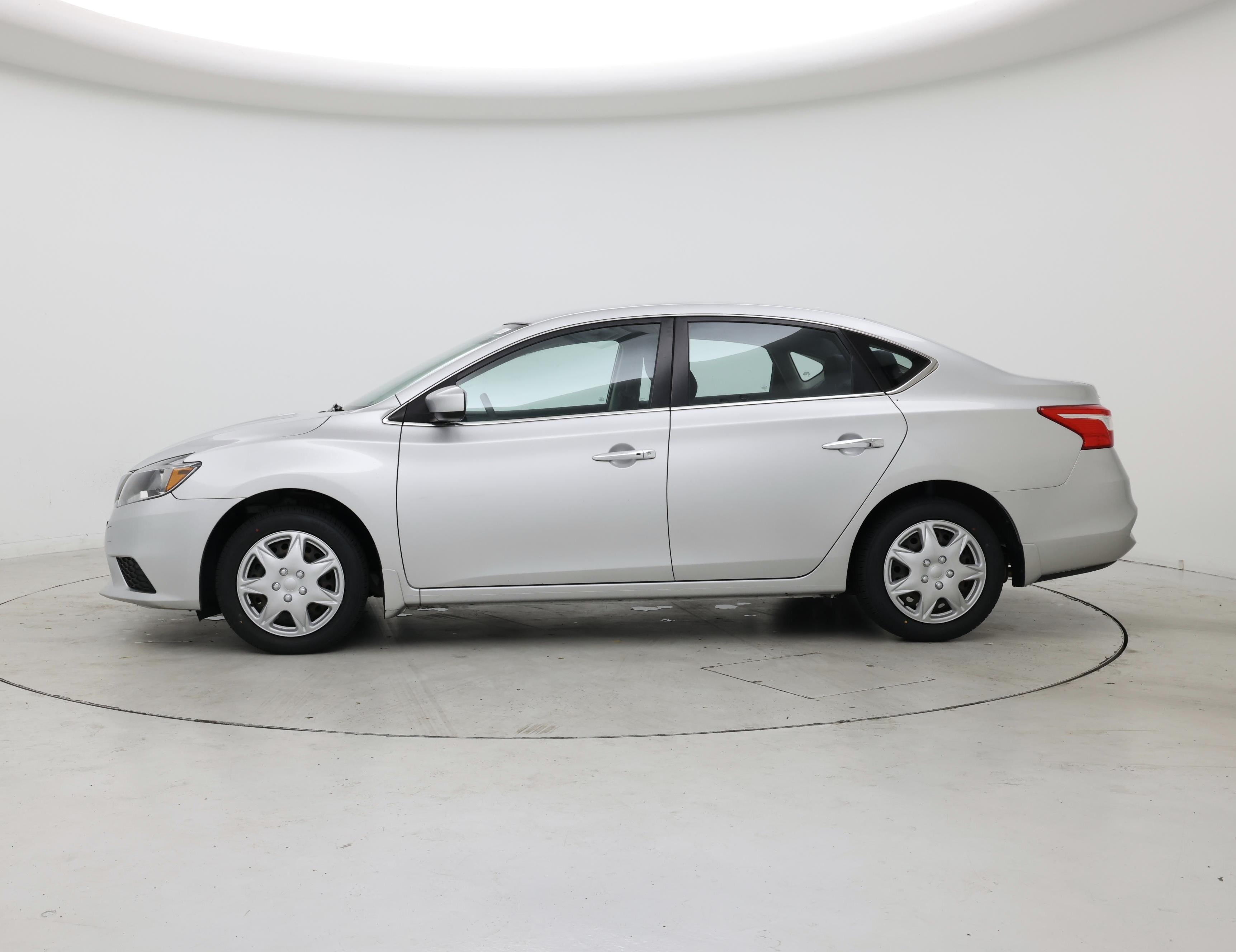 Thumbnail: 2016 Nissan Sentra - 3