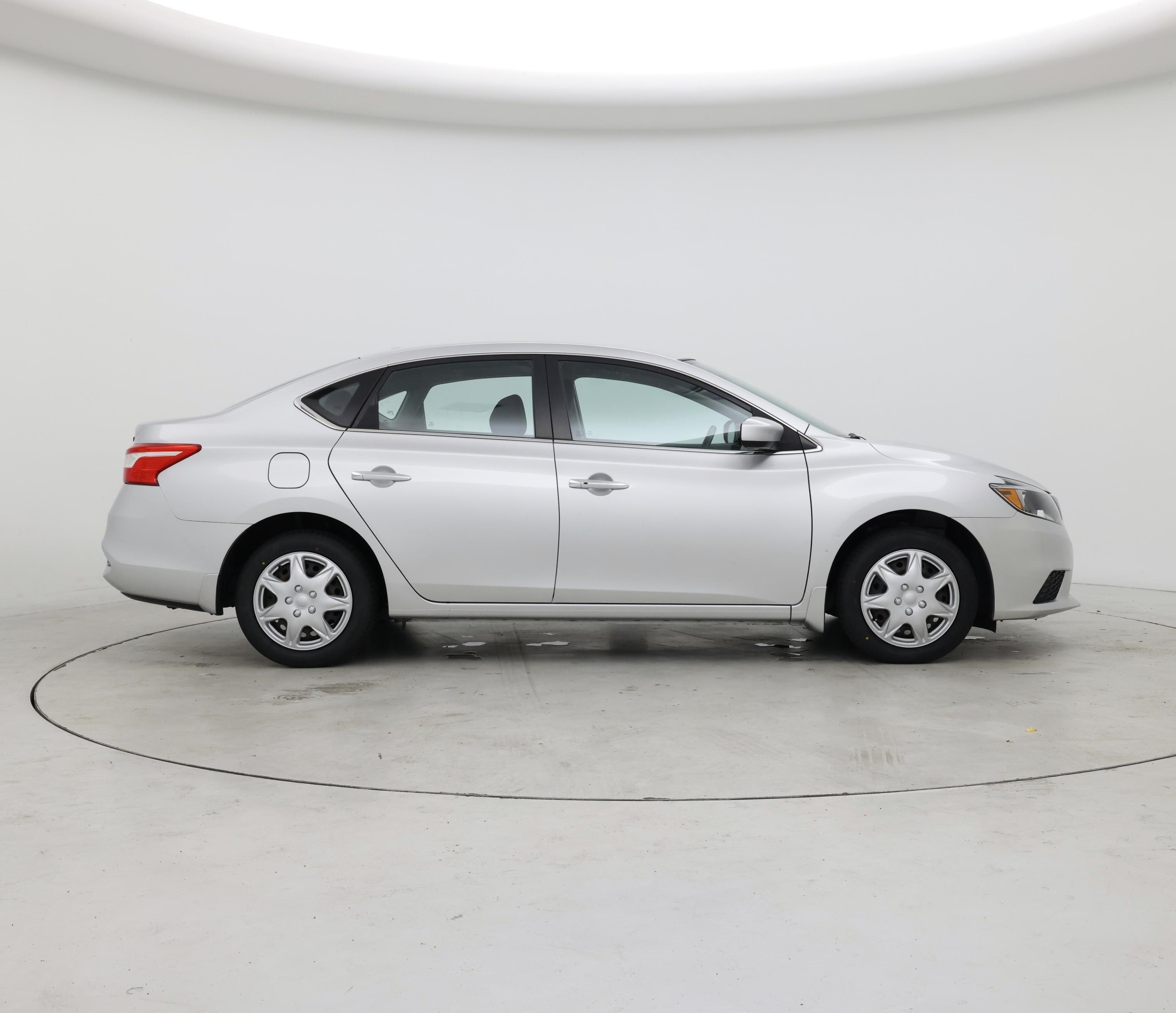 Thumbnail: 2016 Nissan Sentra - 7