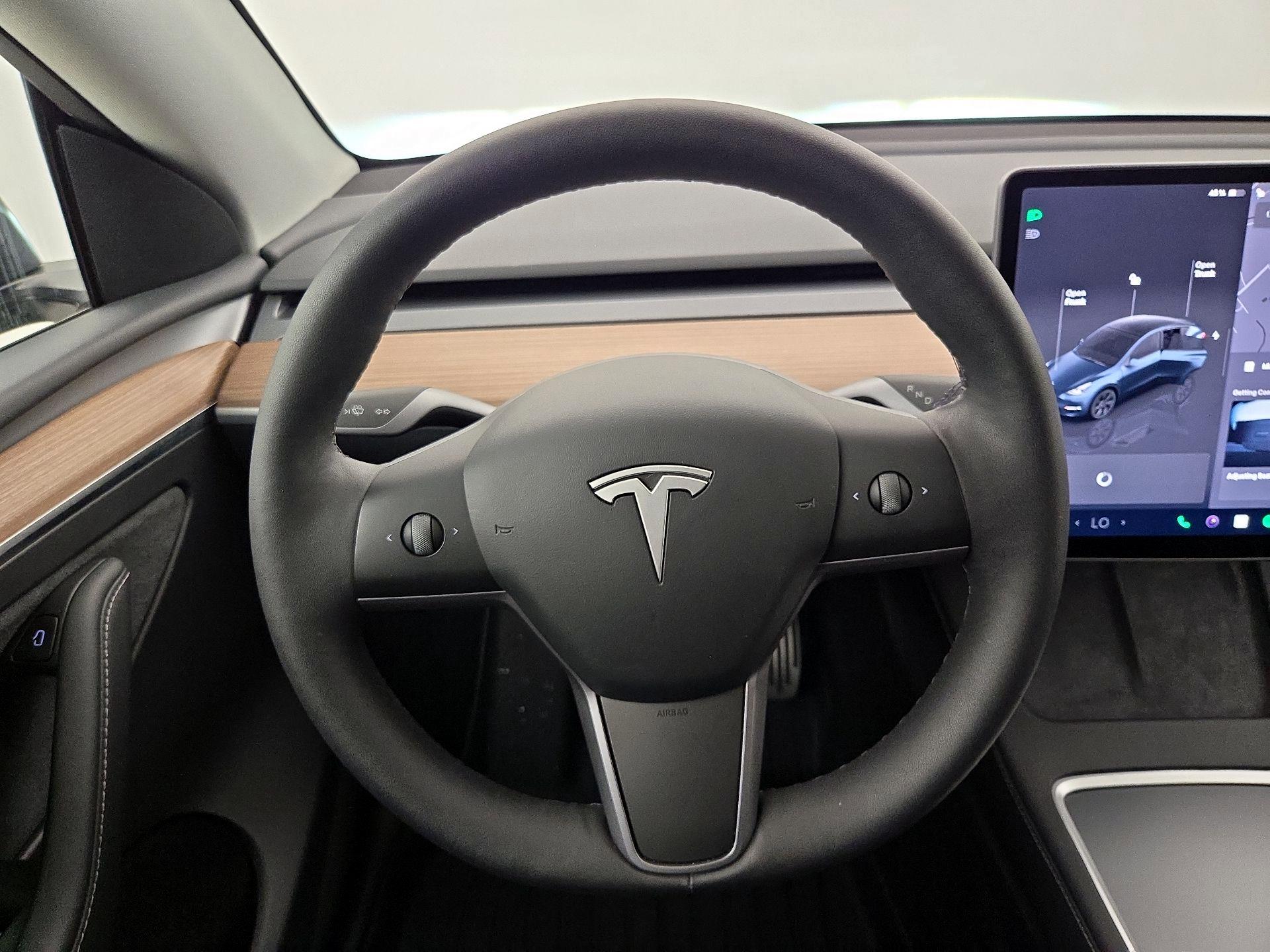 Thumbnail: 2025 Tesla Model Y - 10