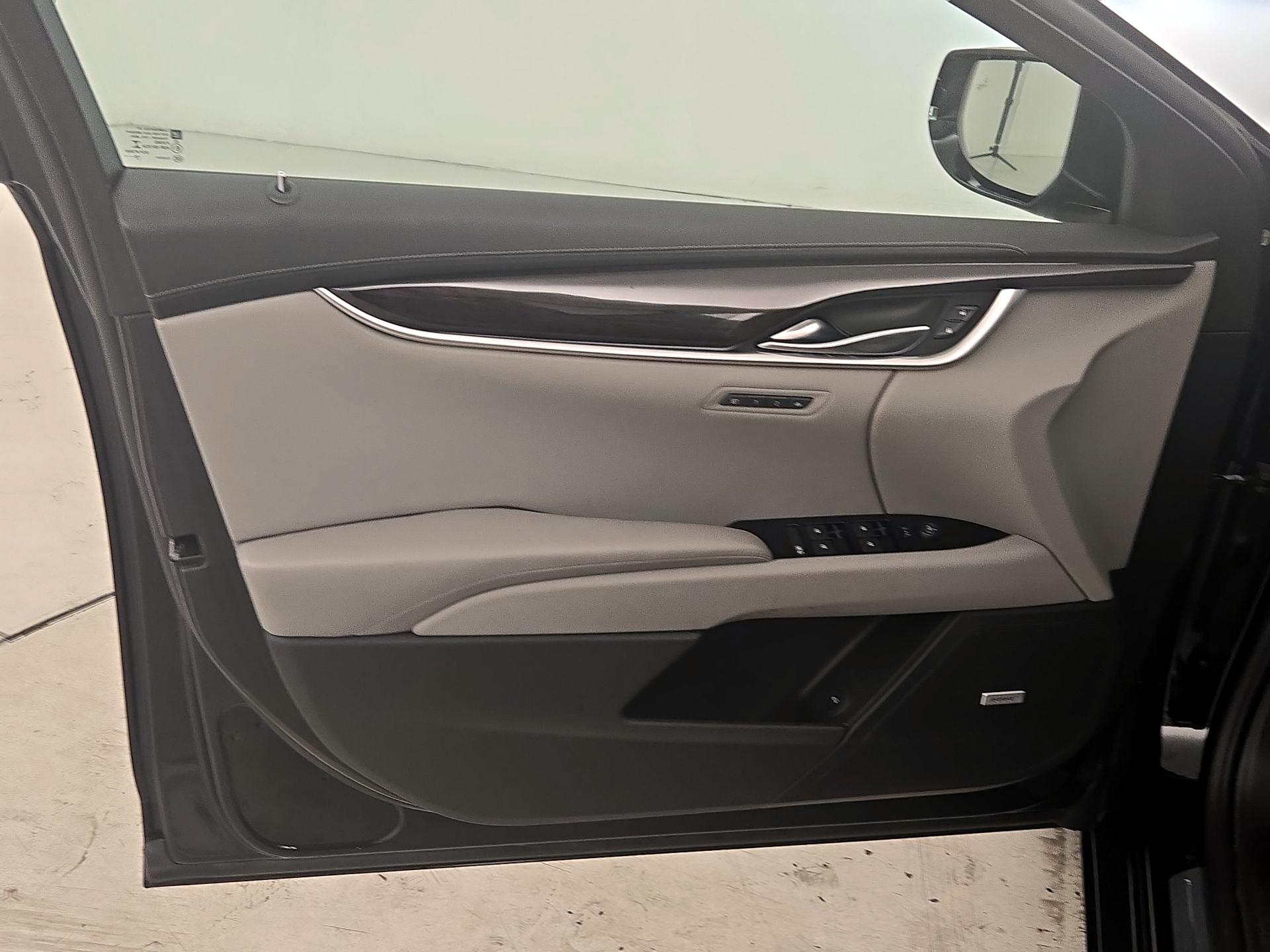 Thumbnail: 2017 Cadillac XTS - 12