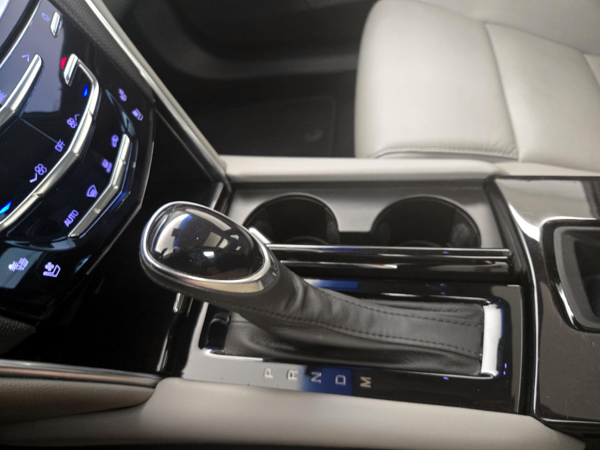 Thumbnail: 2017 Cadillac XTS - 18