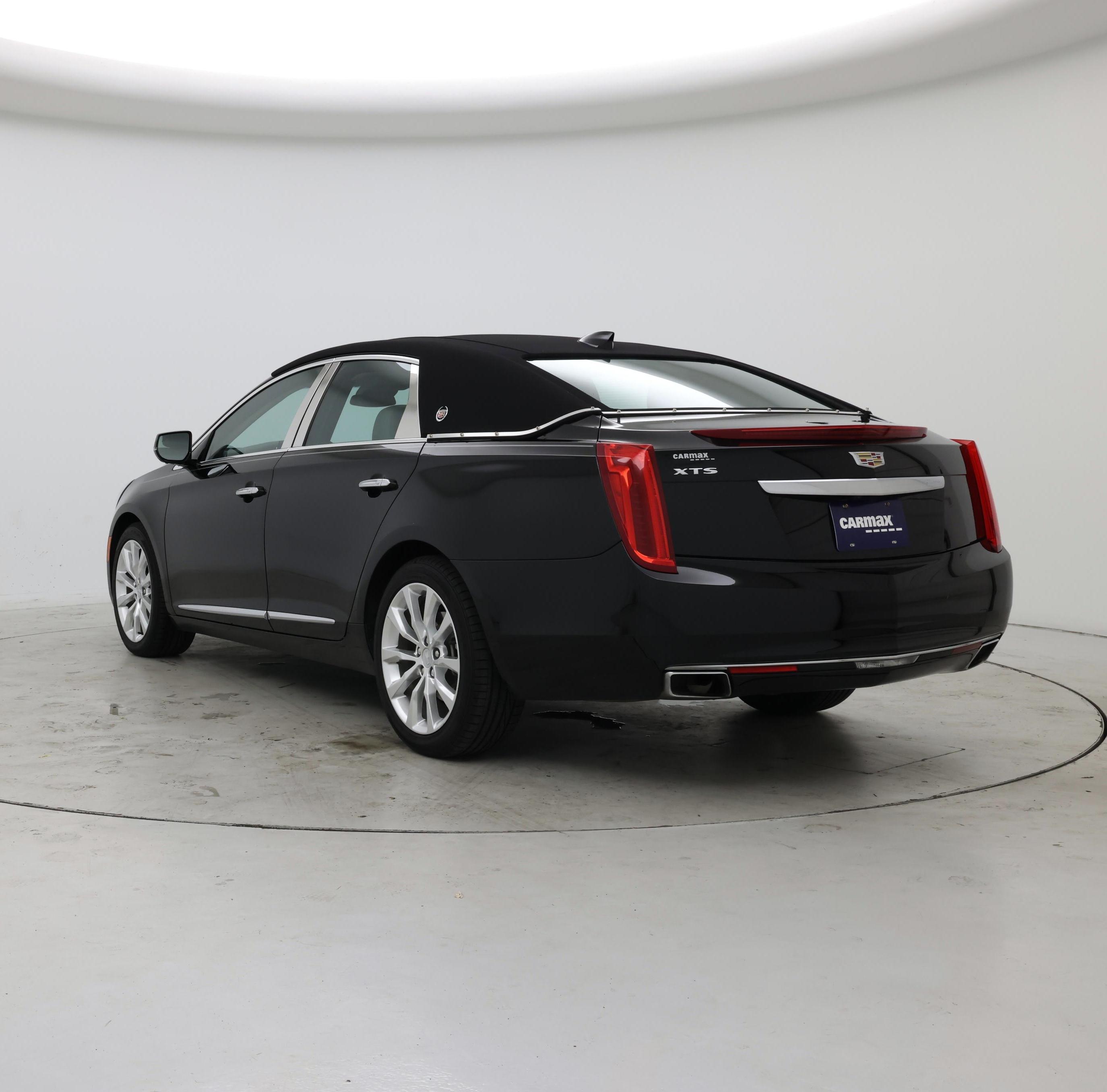 Thumbnail: 2017 Cadillac XTS - 2