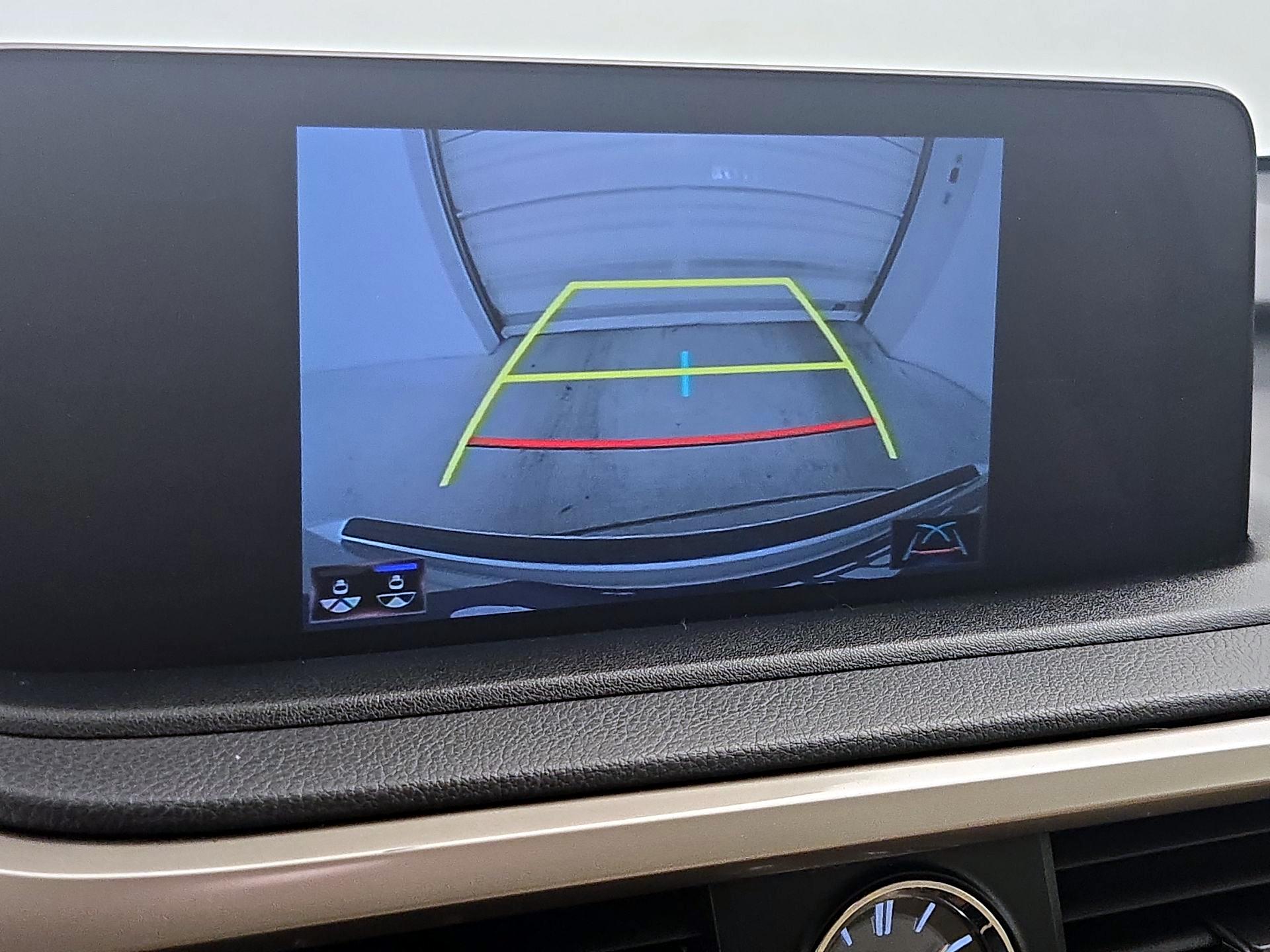 Thumbnail: 2021 Lexus RX - 15