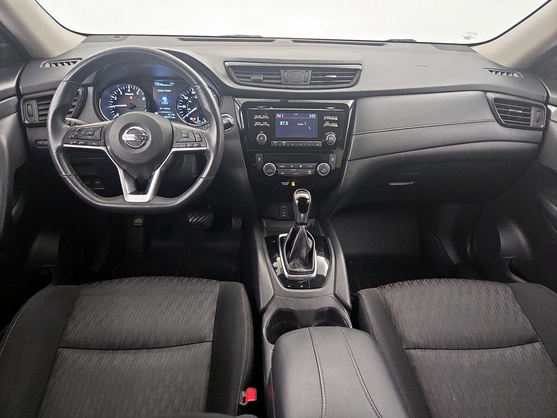 Thumbnail: 2017 Nissan Rogue - 9