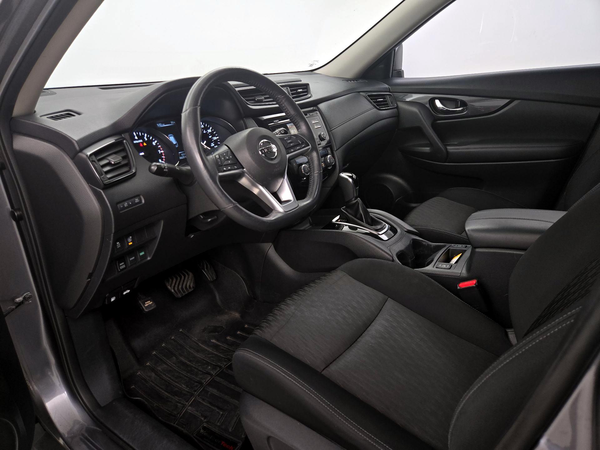 Thumbnail: 2017 Nissan Rogue - 11