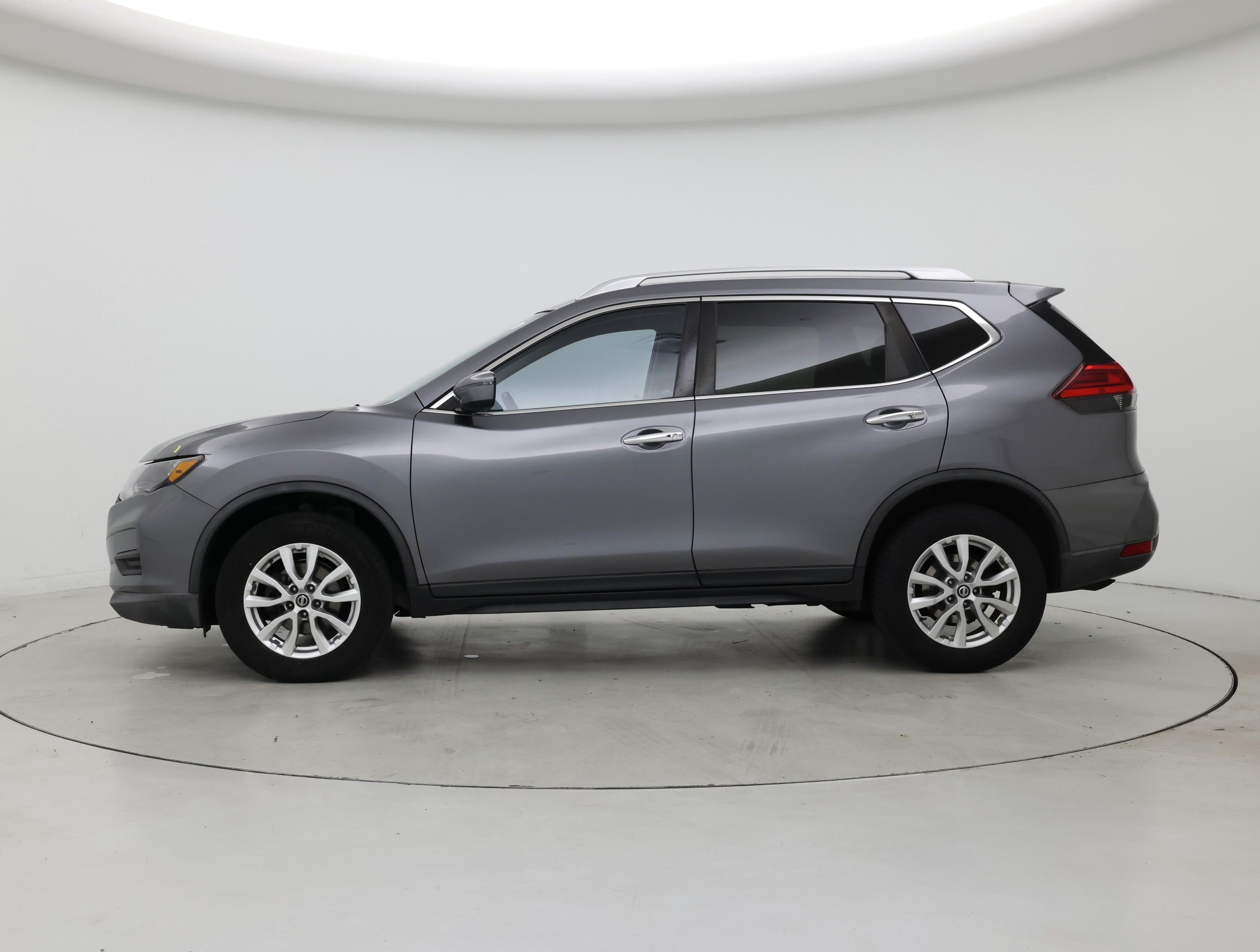 Thumbnail: 2017 Nissan Rogue - 3