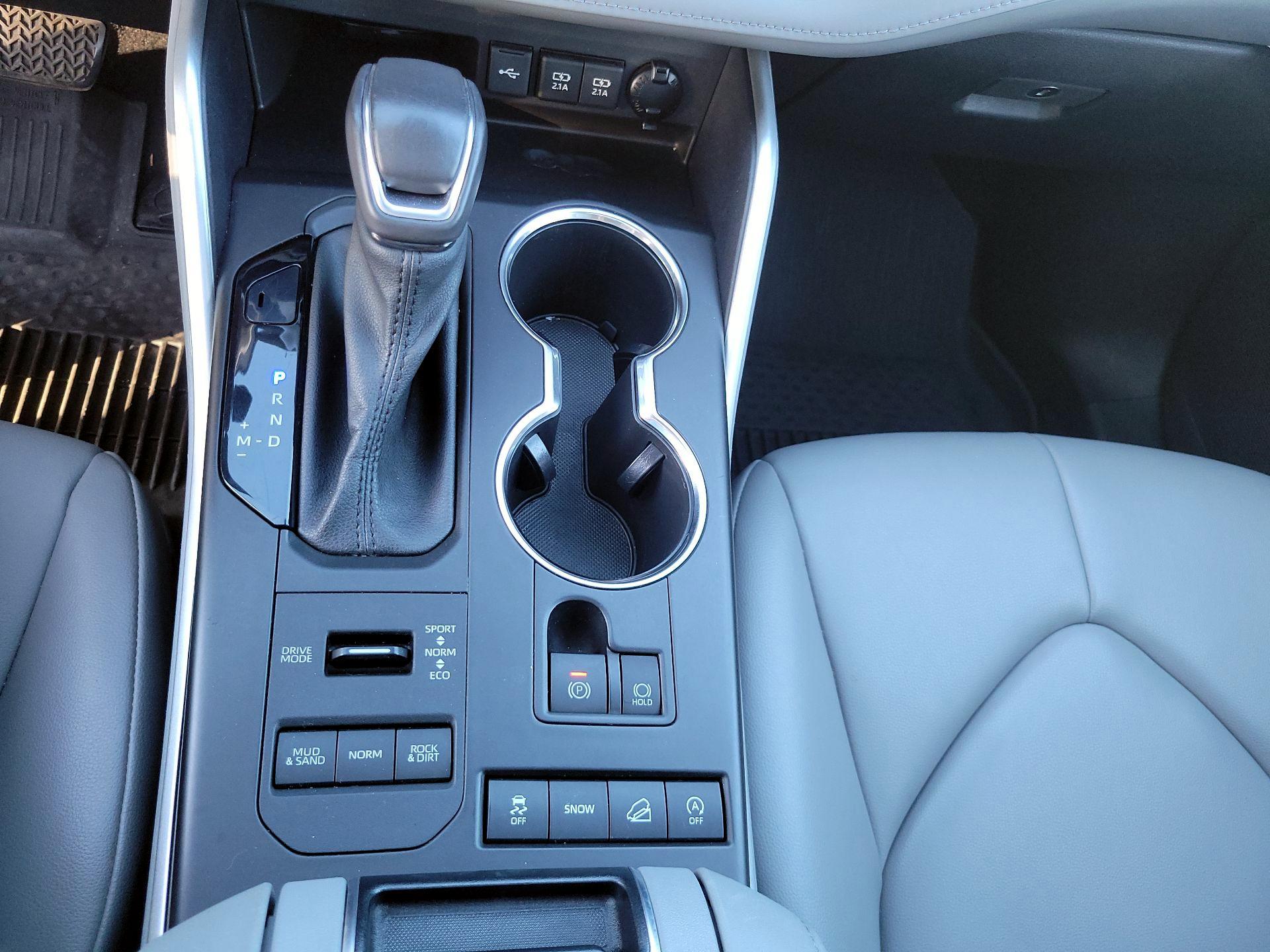 Thumbnail: 2021 Toyota Highlander - 15