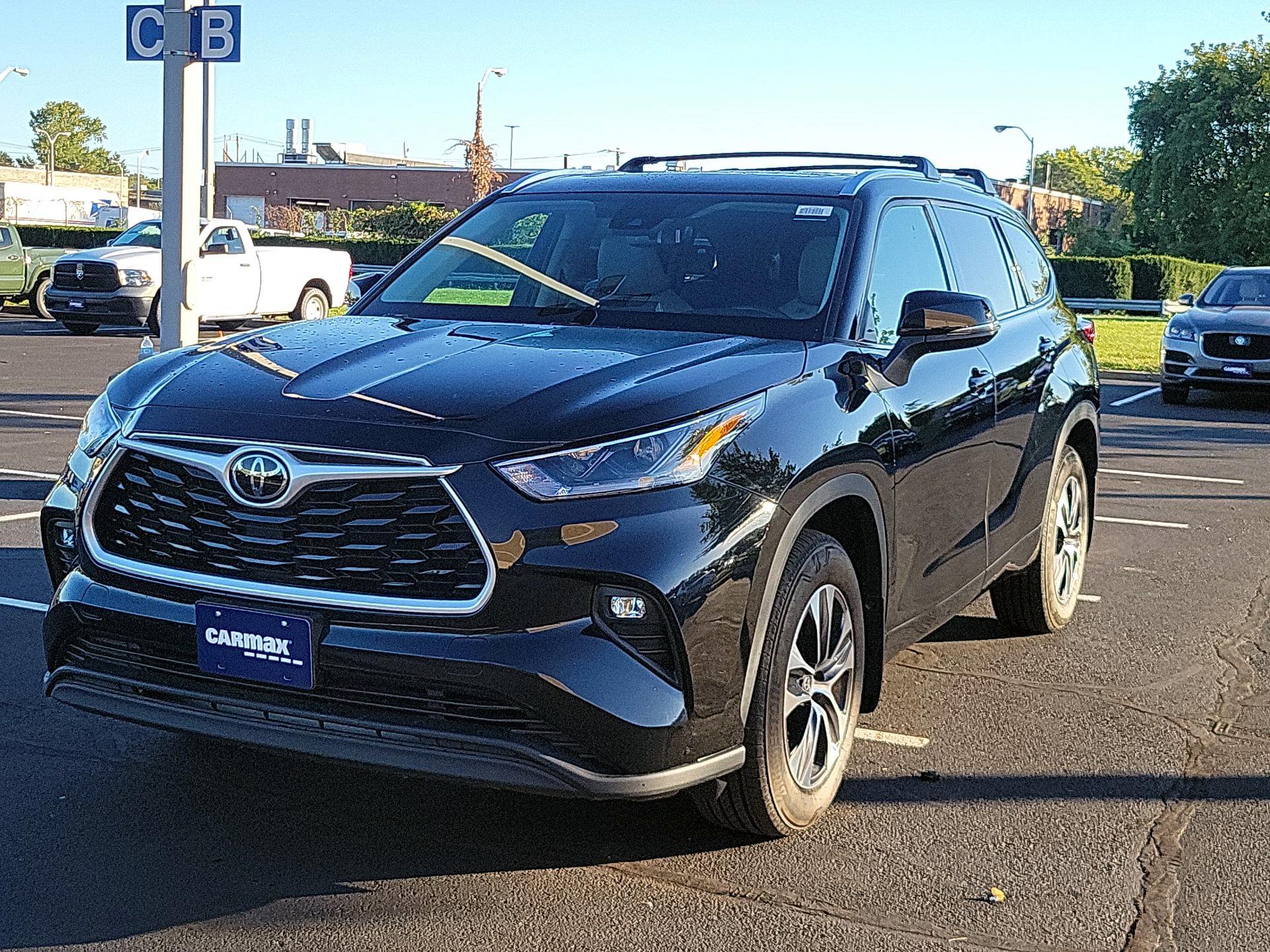 Thumbnail: 2021 Toyota Highlander - 3