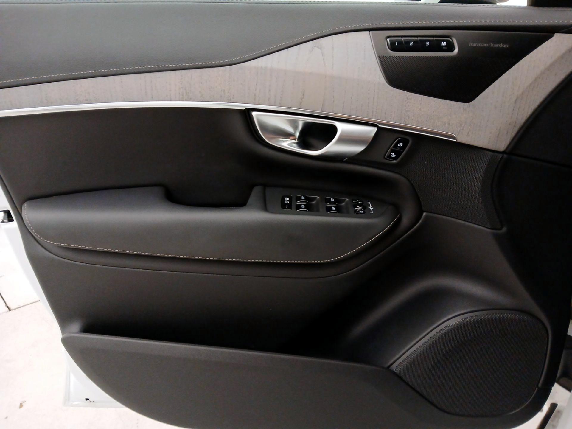 Thumbnail: 2024 Volvo XC90 - 12