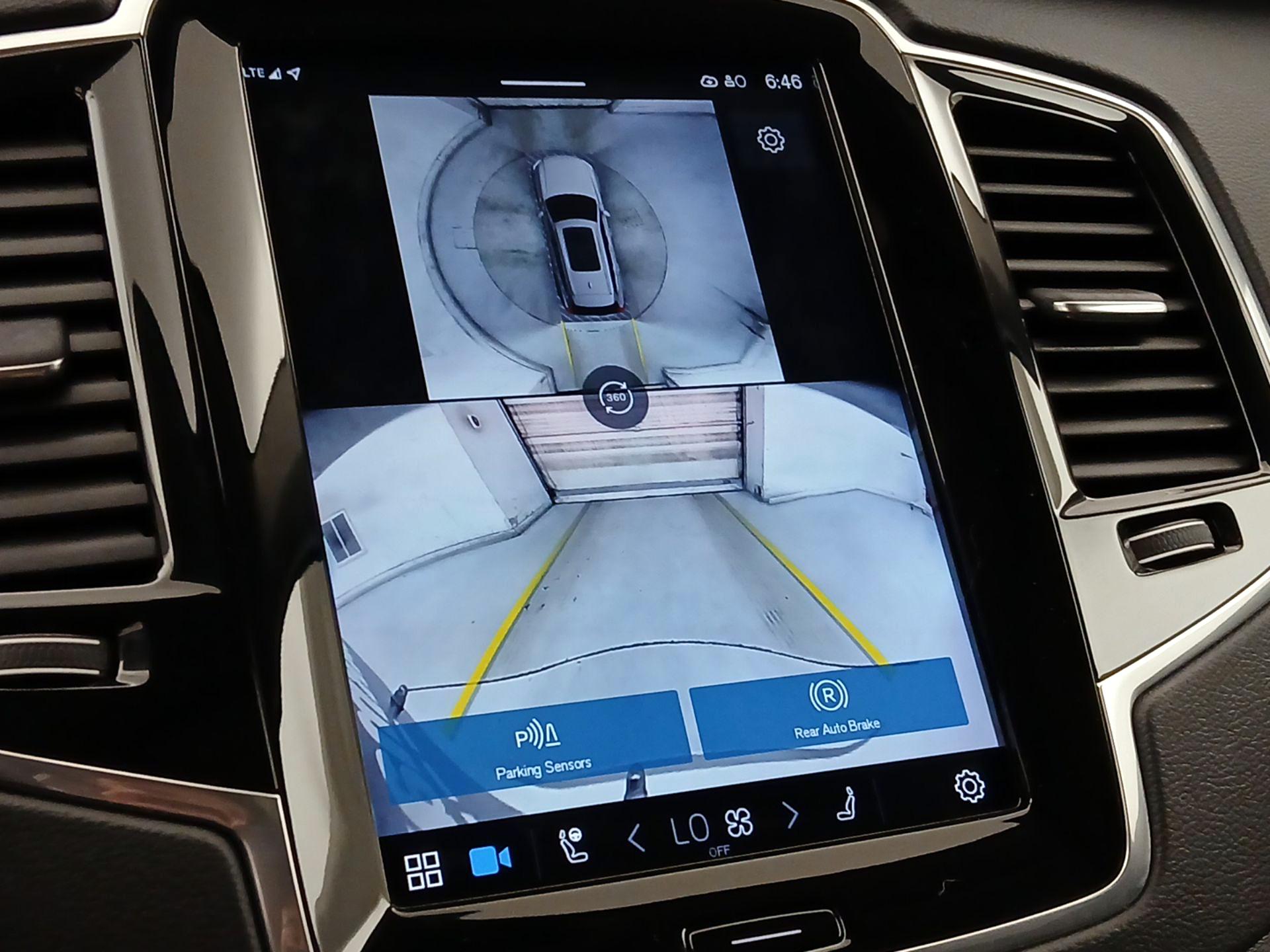 Thumbnail: 2024 Volvo XC90 - 15