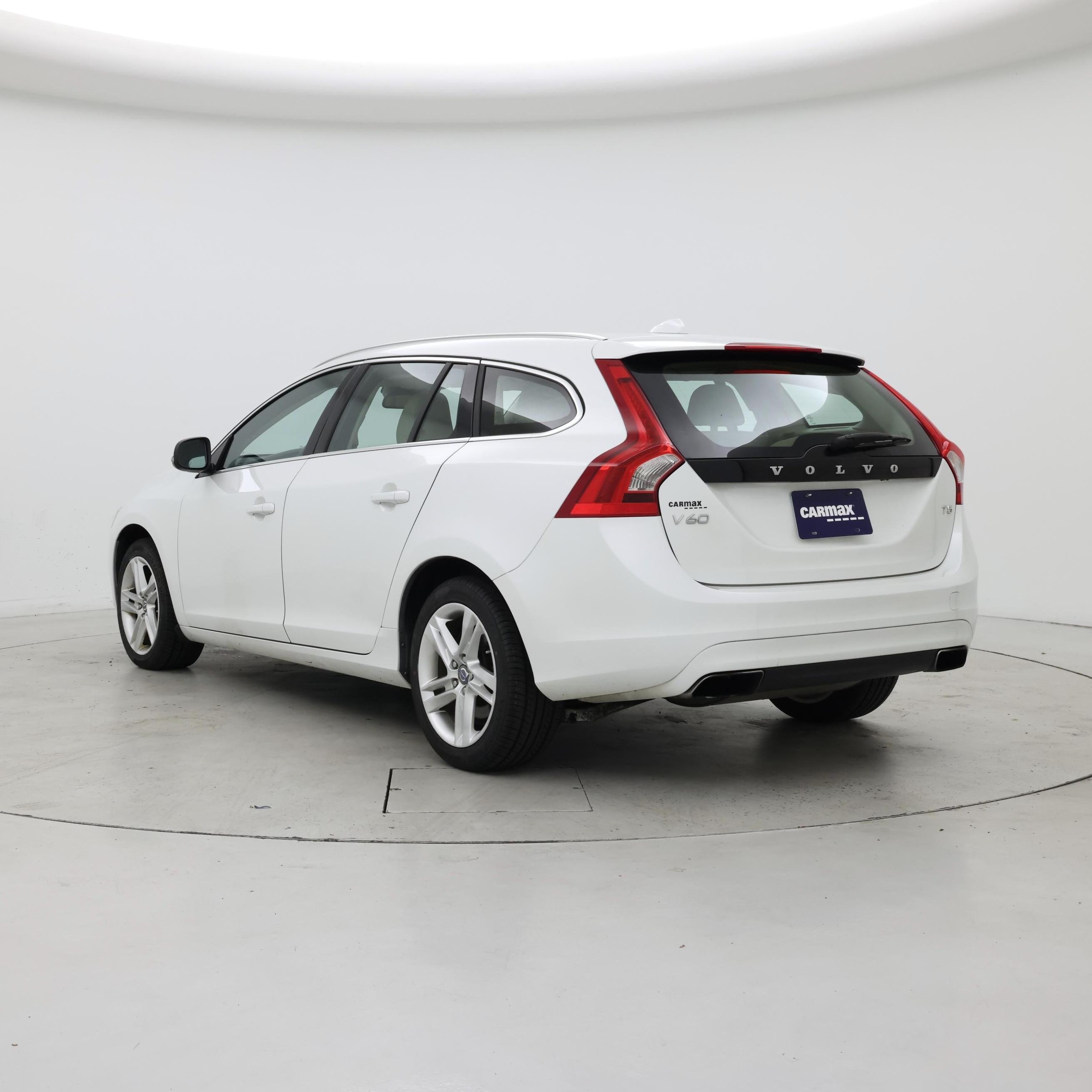 Thumbnail: 2015 Volvo V60 - 2