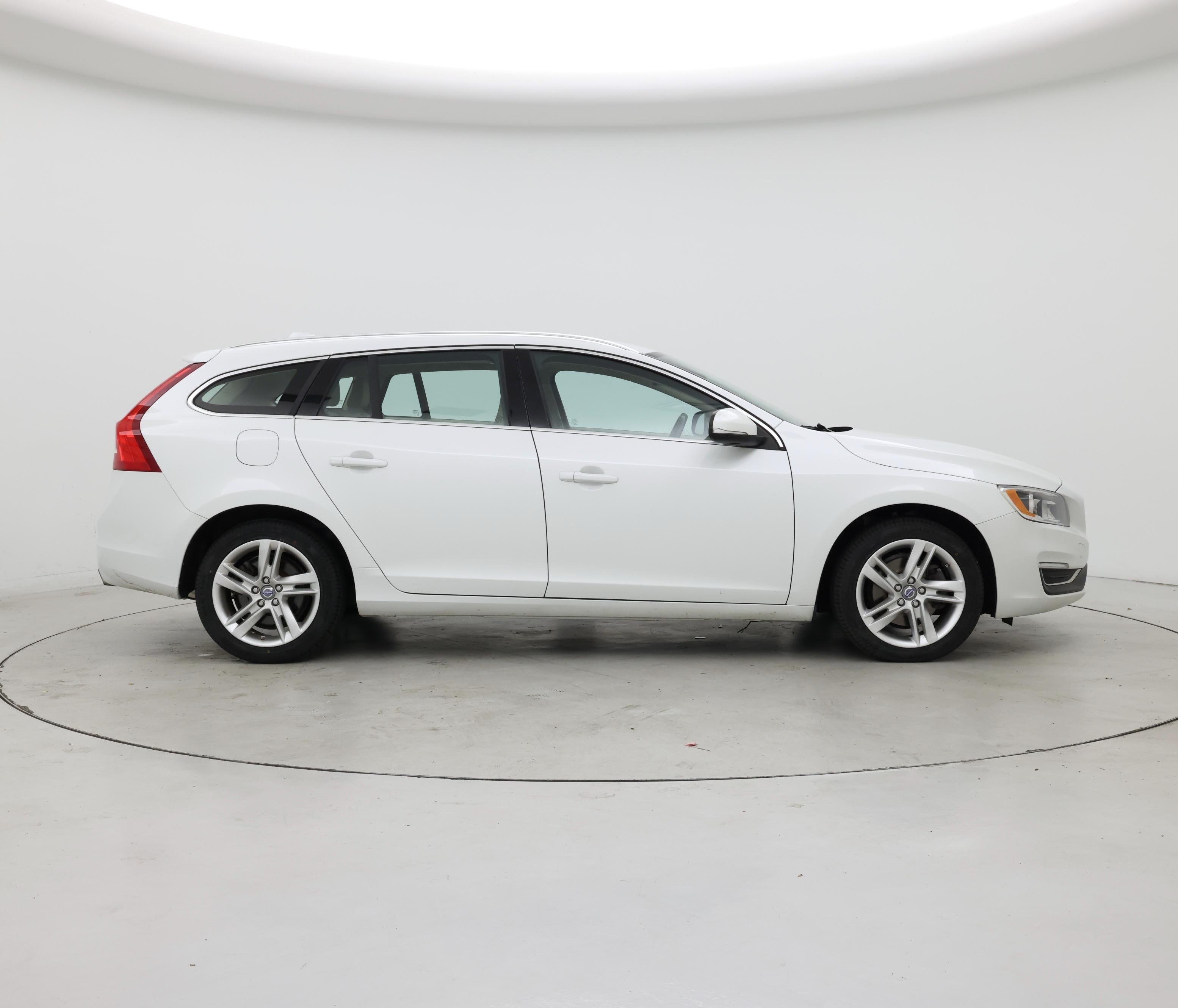 Thumbnail: 2015 Volvo V60 - 7