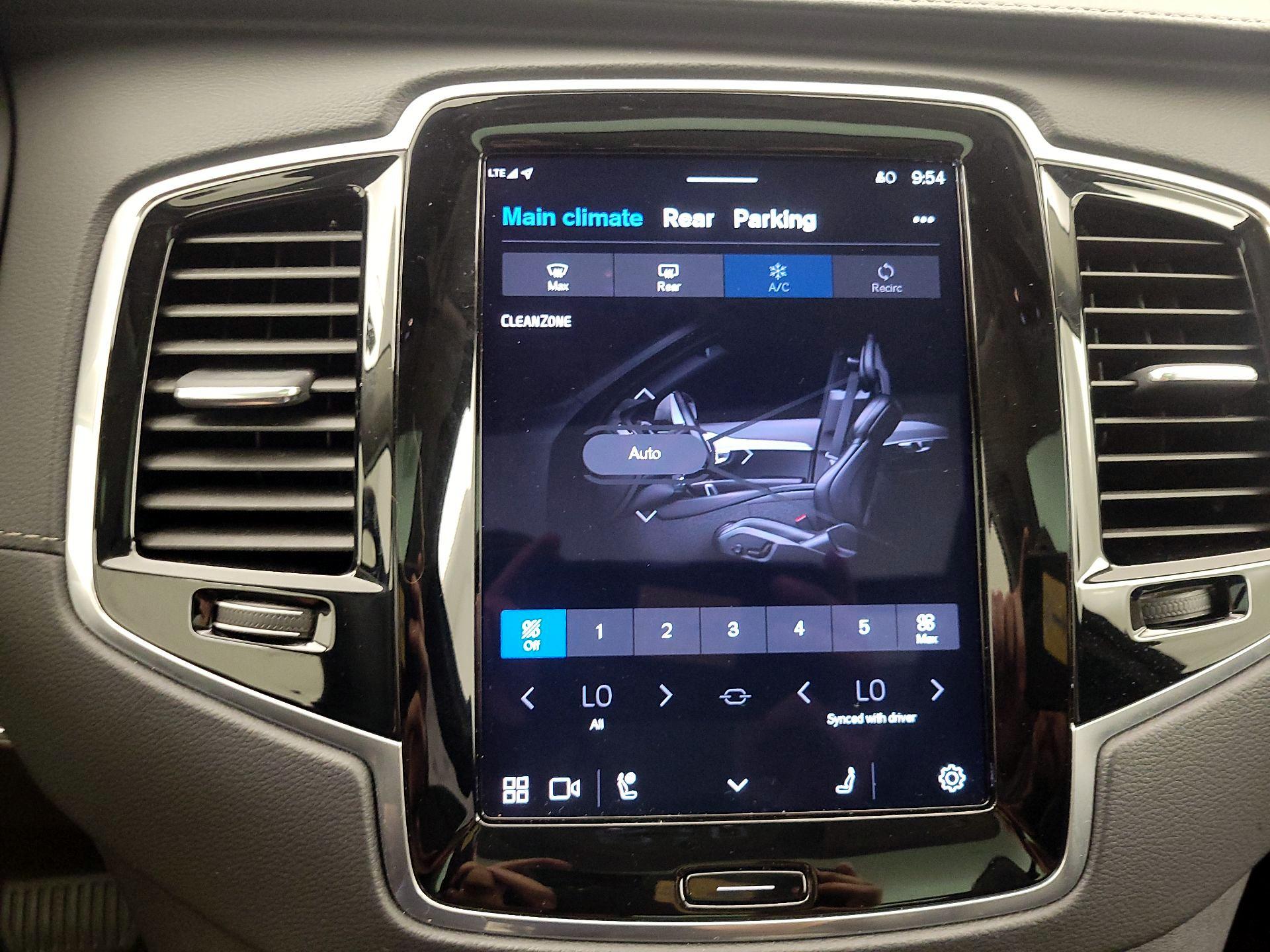 Thumbnail: 2024 Volvo XC90 - 17