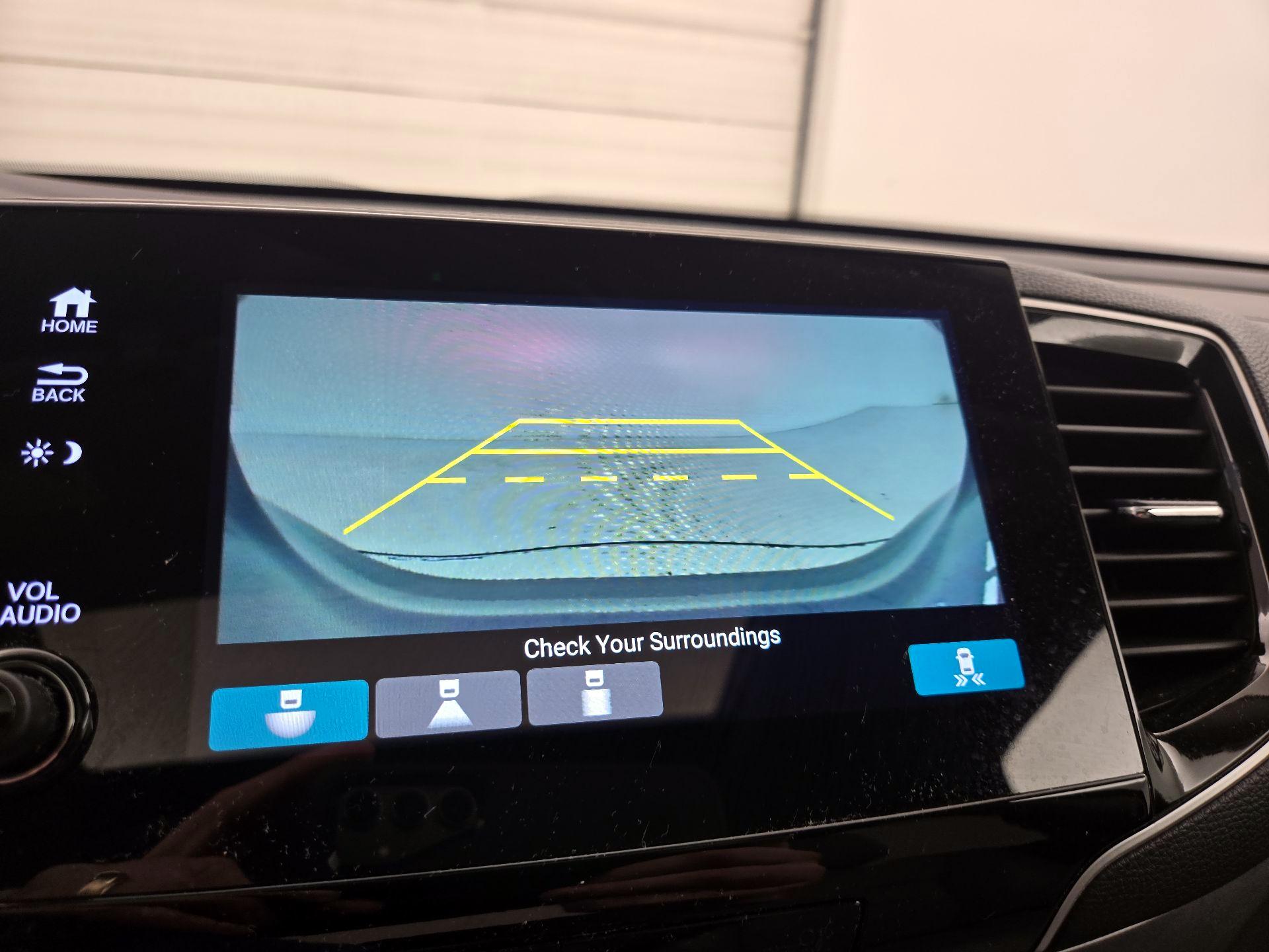 Thumbnail: 2019 Honda Pilot - 14