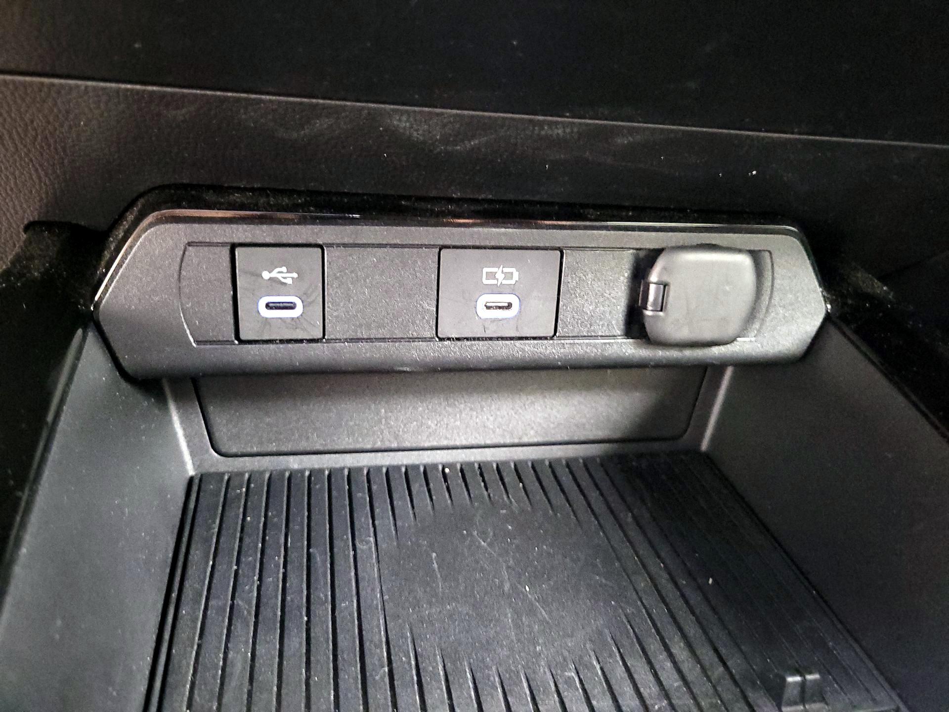 Thumbnail: 2024 Toyota Prius - 18