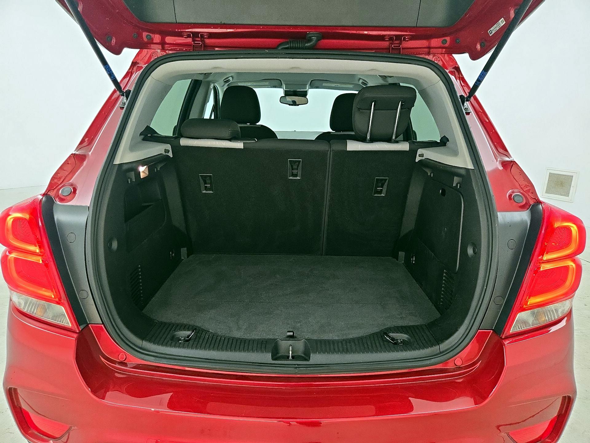 Thumbnail: 2020 Chevrolet Trax - 20
