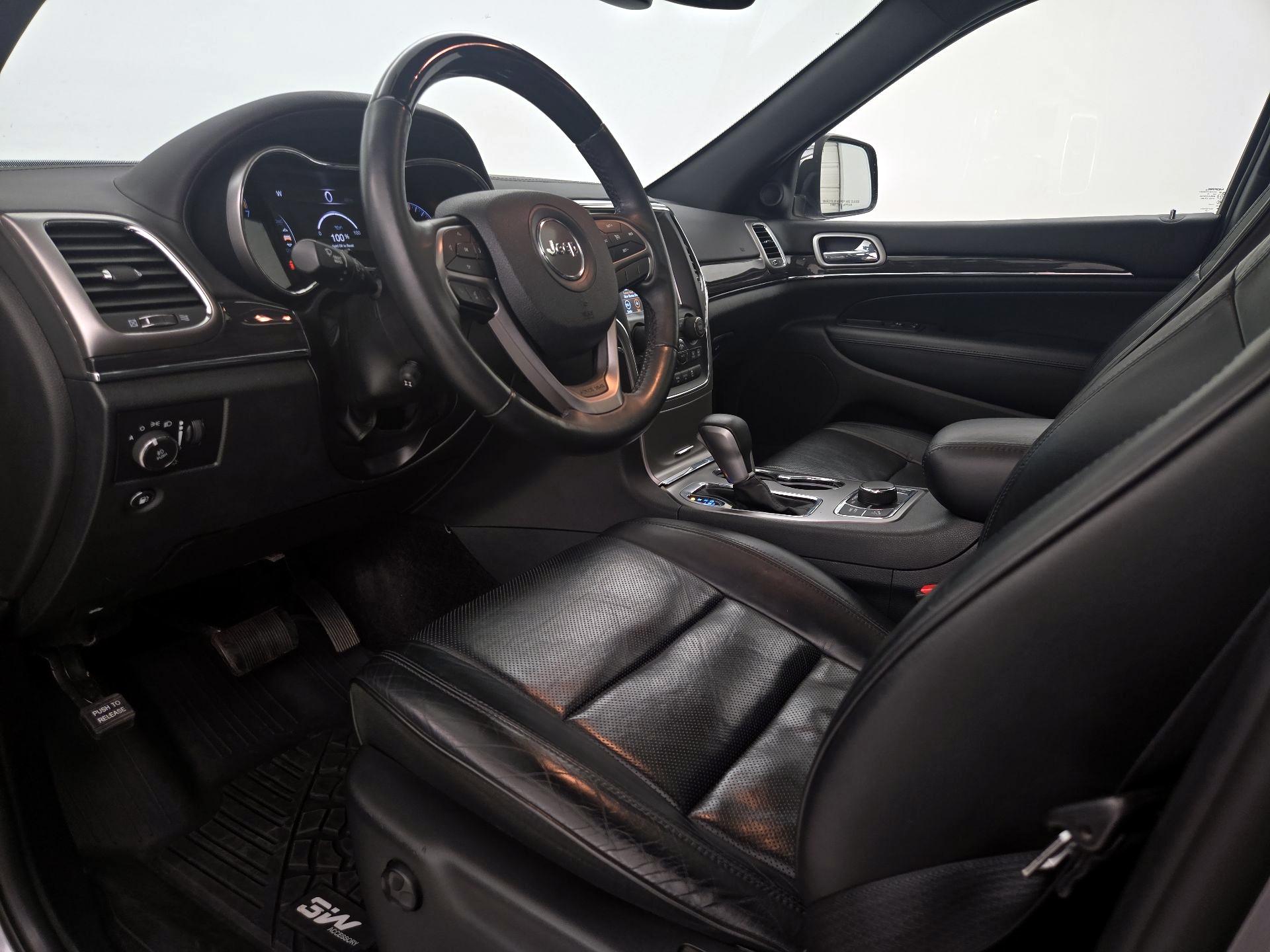 Thumbnail: 2018 Jeep Grand Cherokee - 11