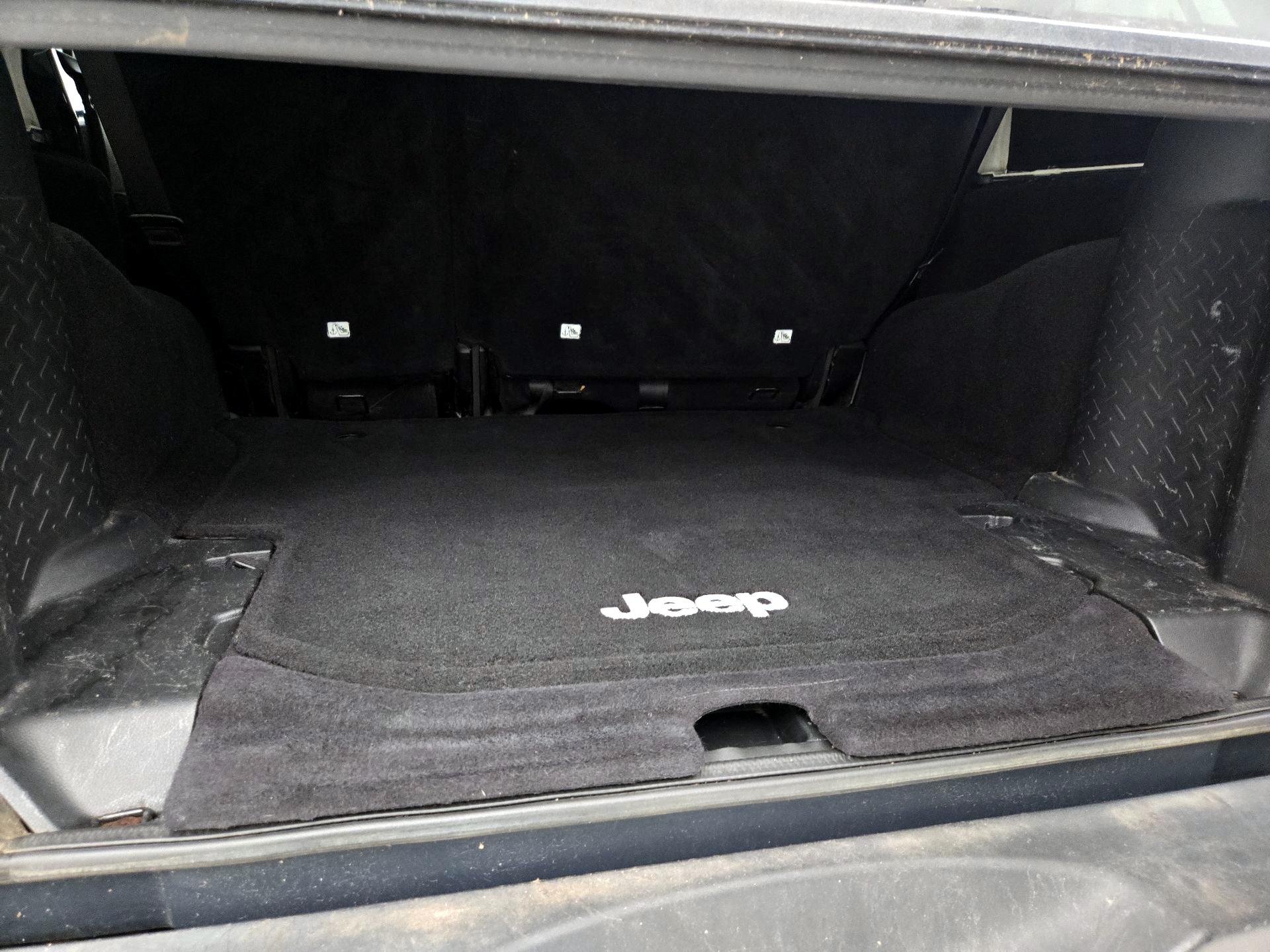 Thumbnail: 2017 Jeep Wrangler - 18