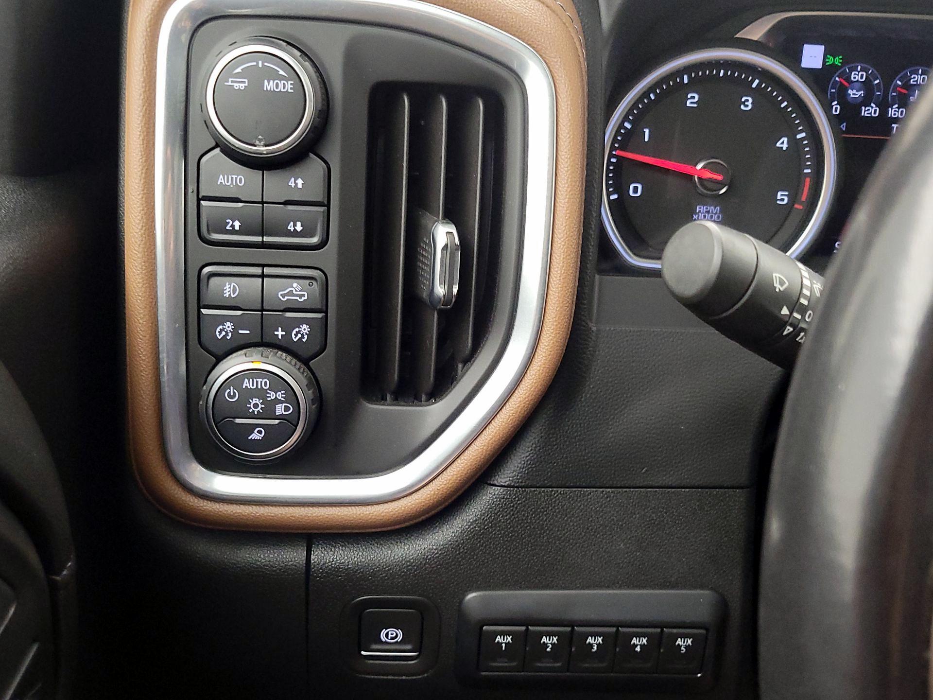Thumbnail: 2021 Chevrolet Silverado 2500 - 13