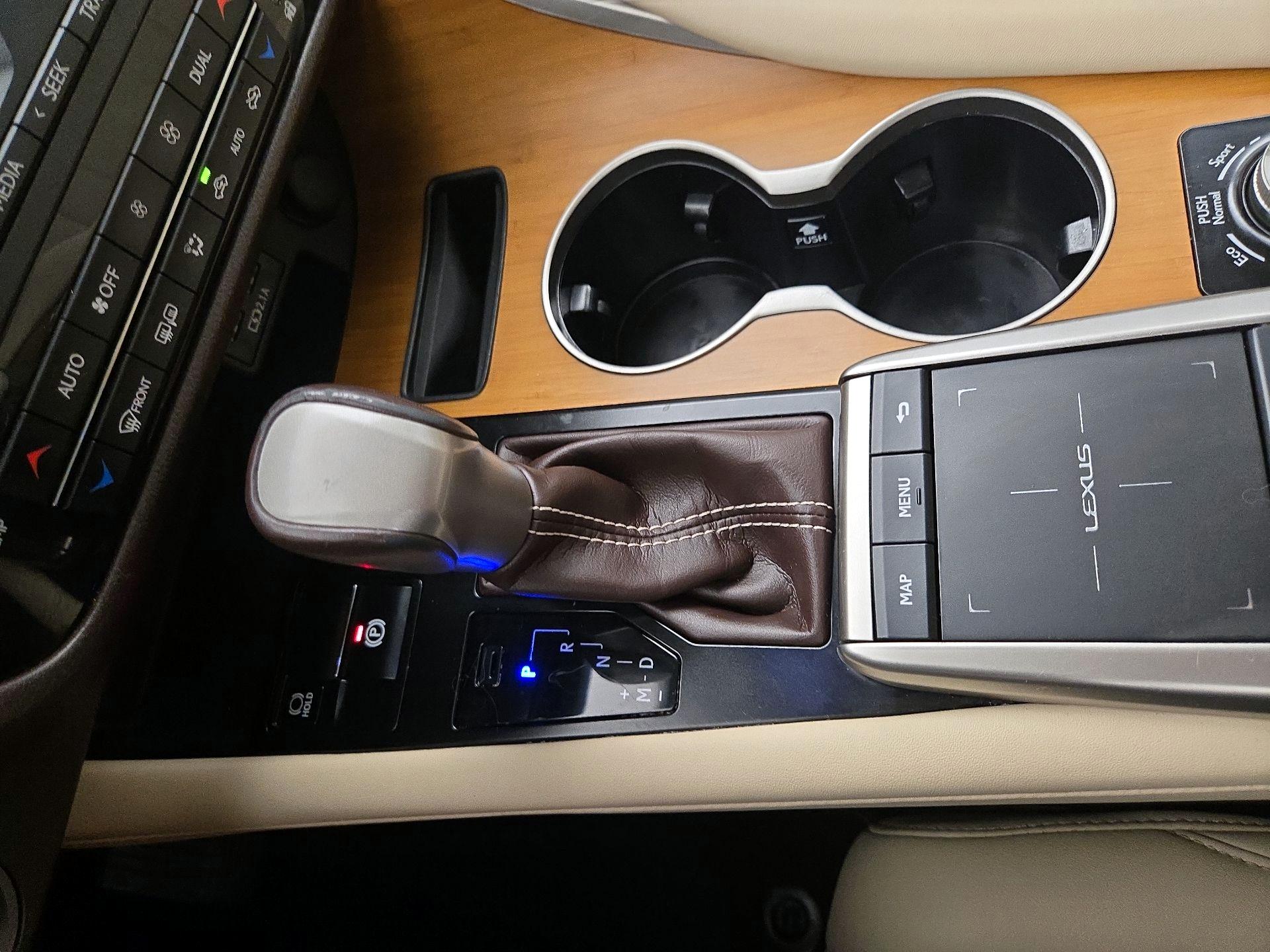 Thumbnail: 2020 Lexus RX - 18