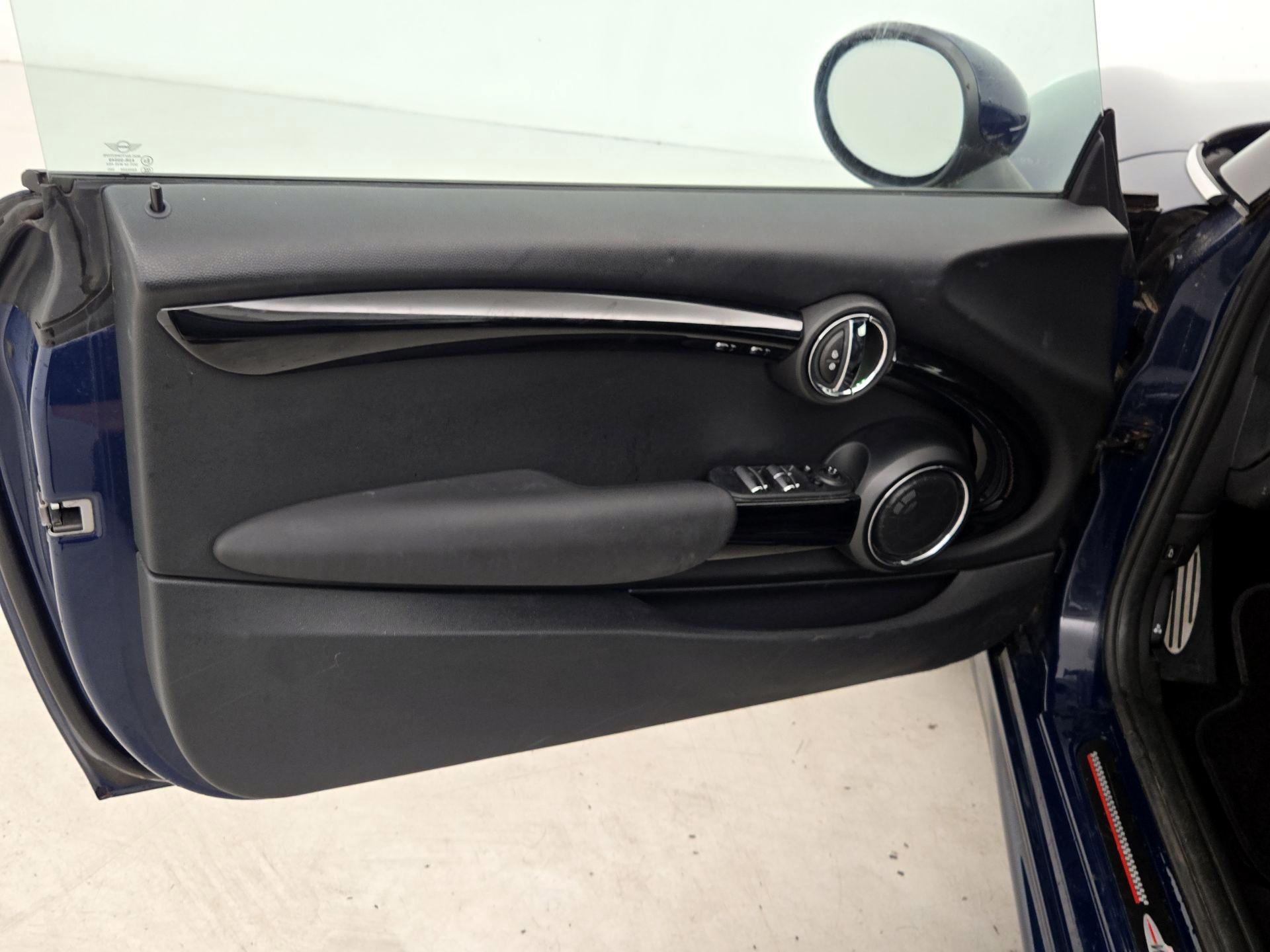 Thumbnail: 2019 MINI Cooper - 12