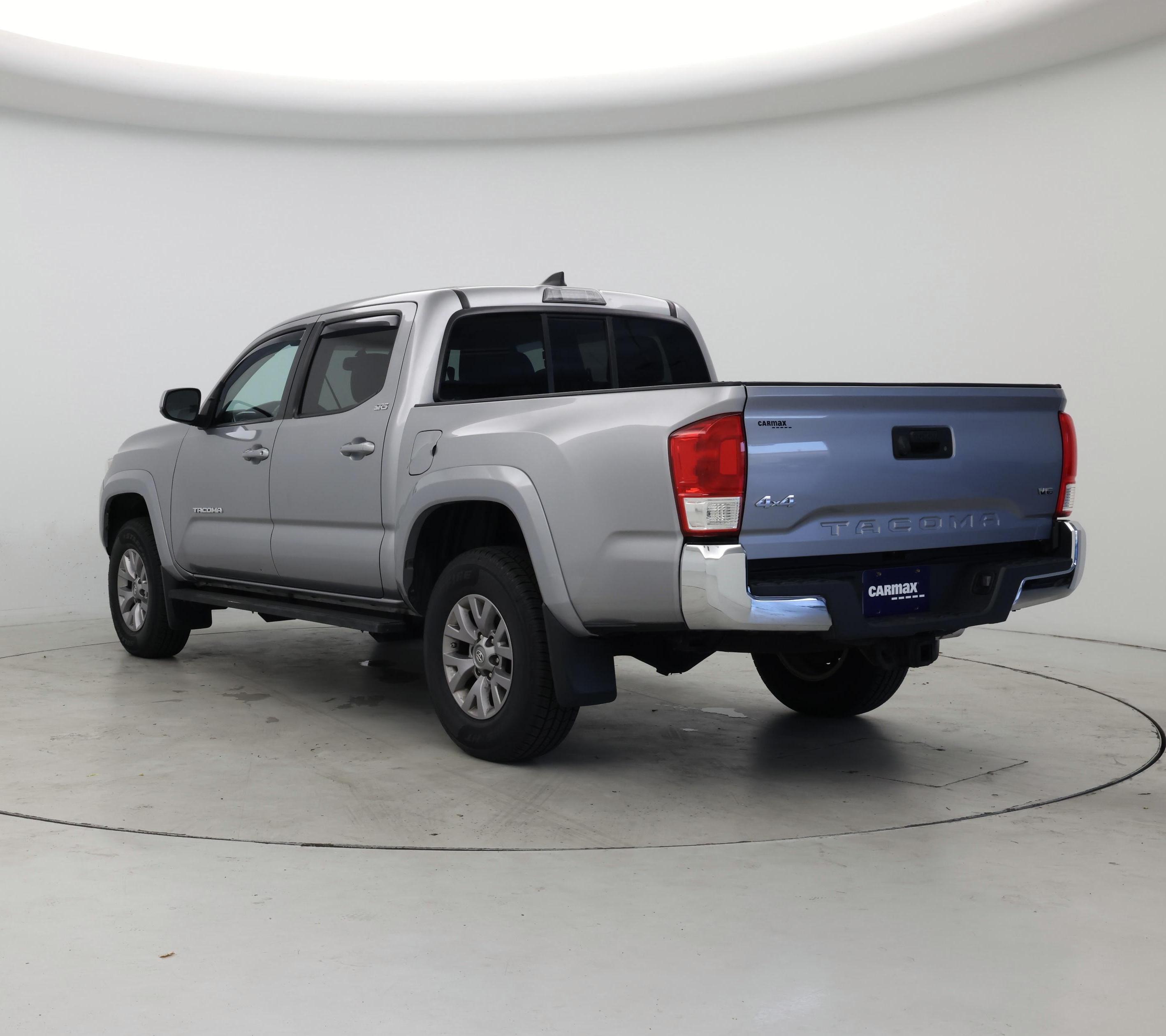 Thumbnail: 2017 Toyota Tacoma - 2