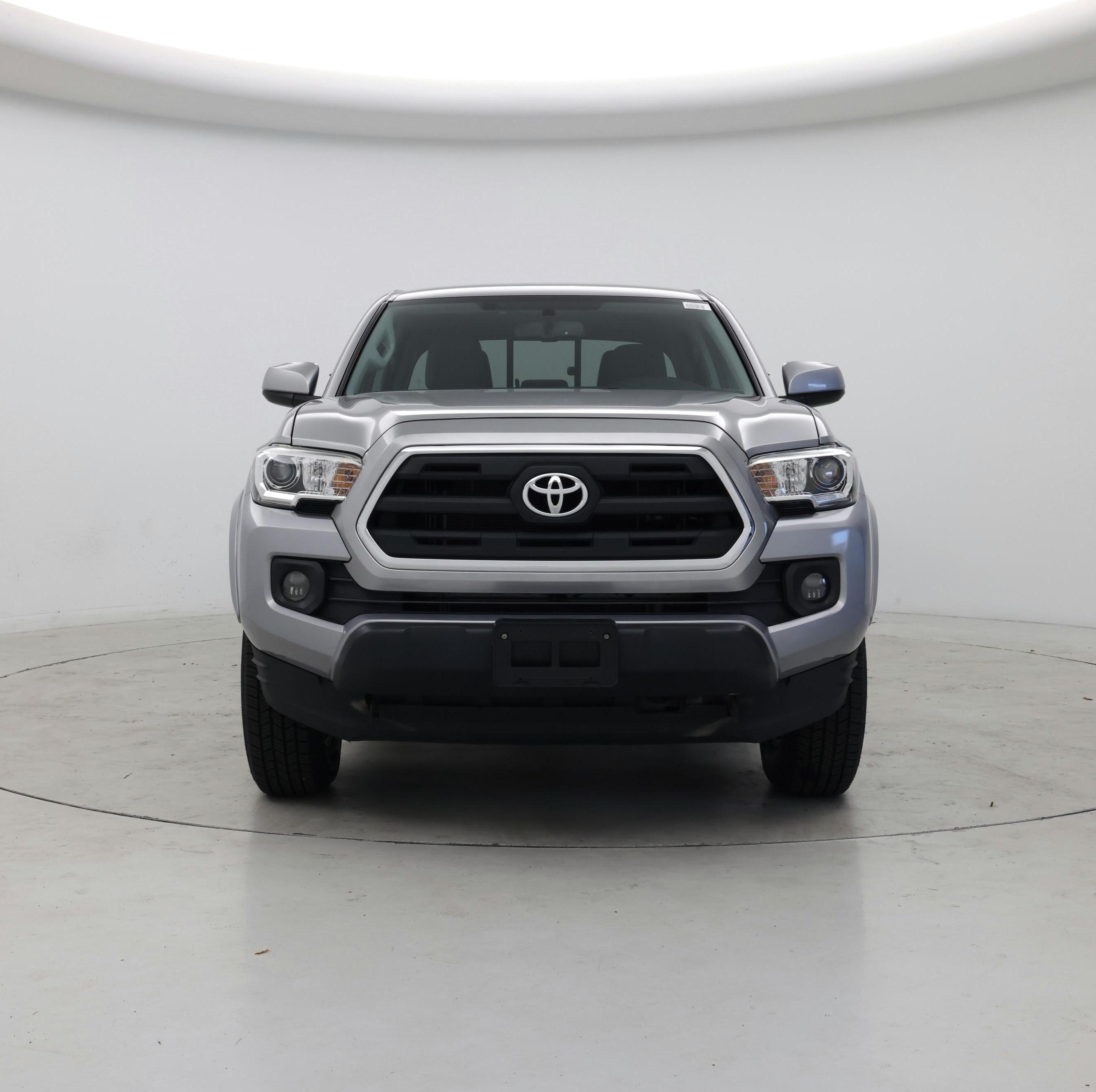 Thumbnail: 2017 Toyota Tacoma - 5