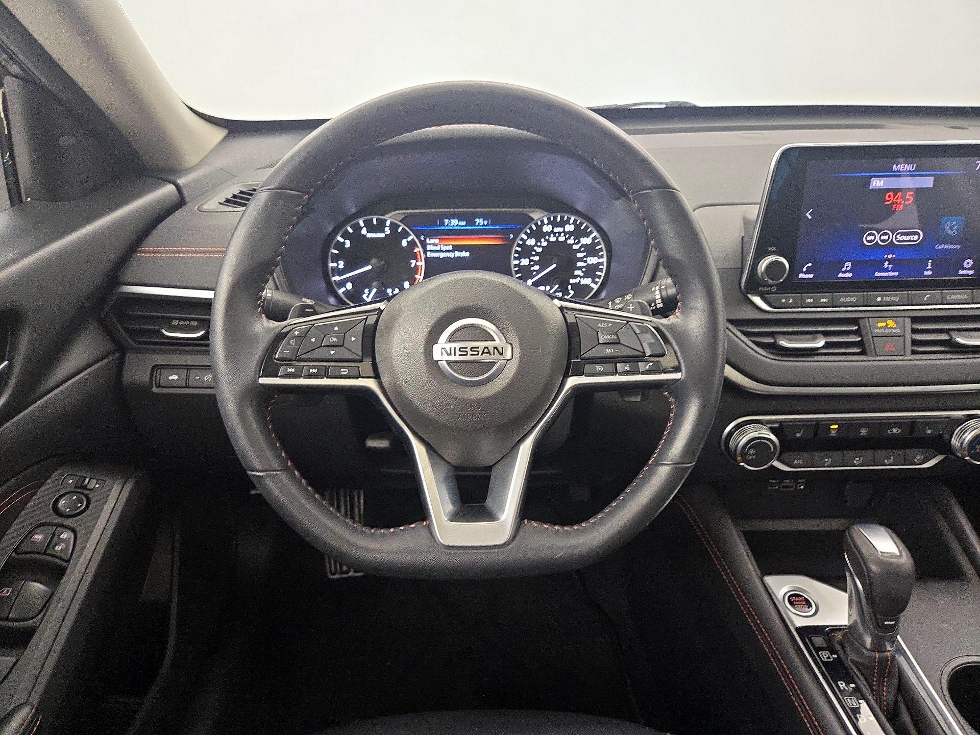 Thumbnail: 2020 Nissan Altima - 10