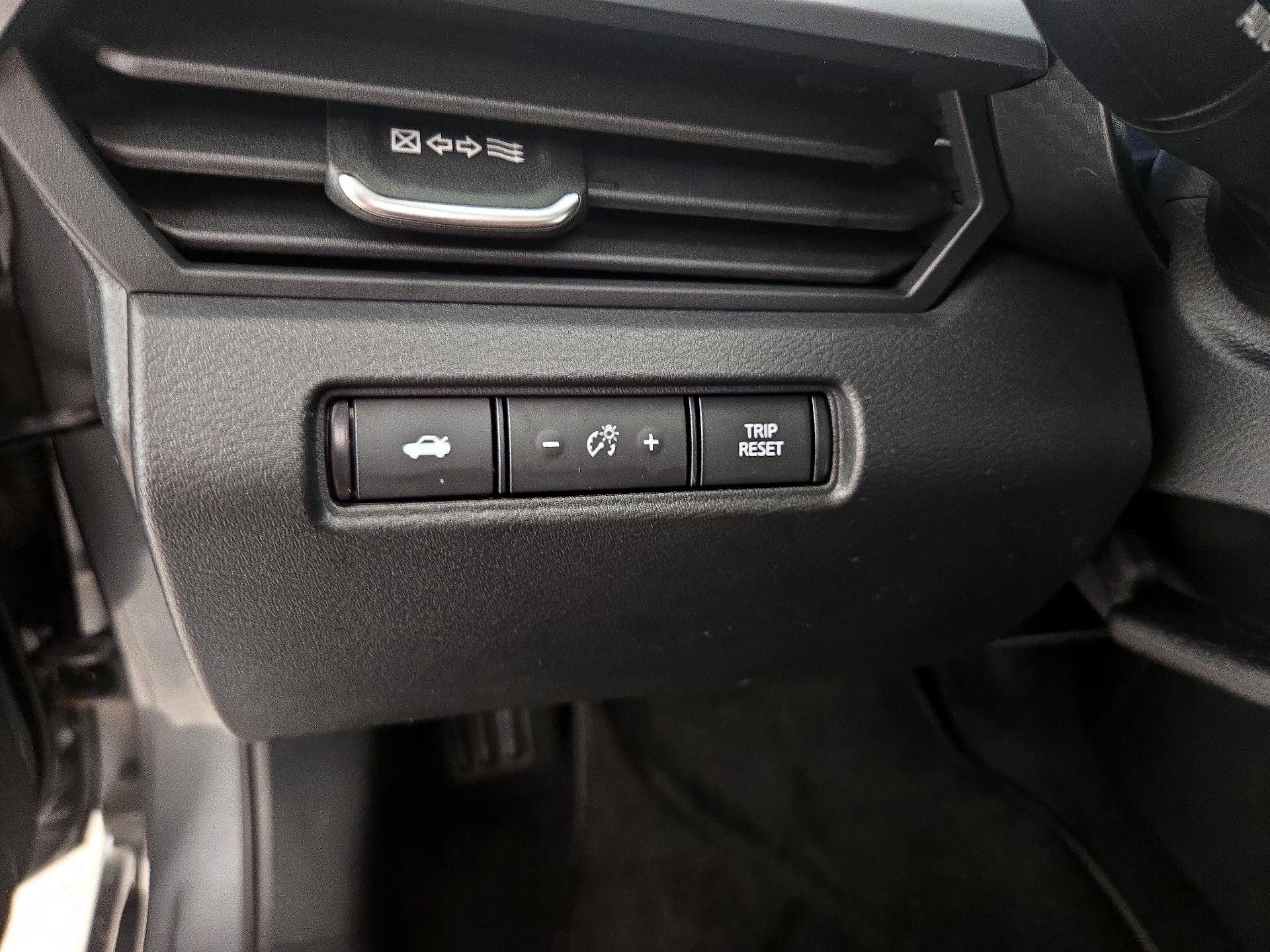 Thumbnail: 2020 Nissan Altima - 13