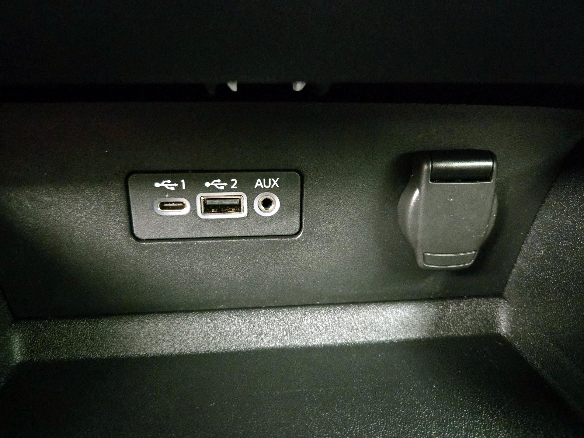 Thumbnail: 2020 Nissan Altima - 18