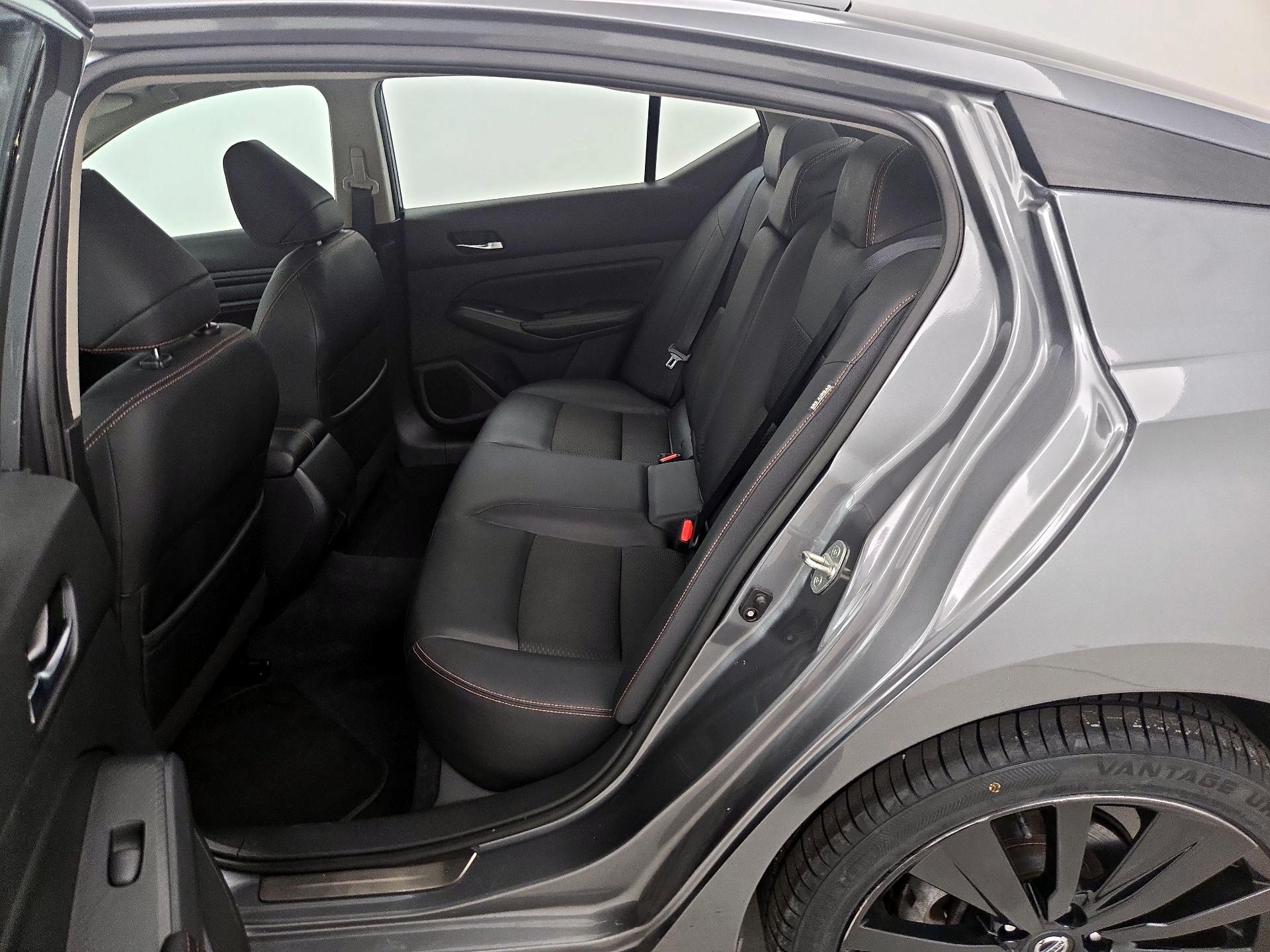 Thumbnail: 2020 Nissan Altima - 20