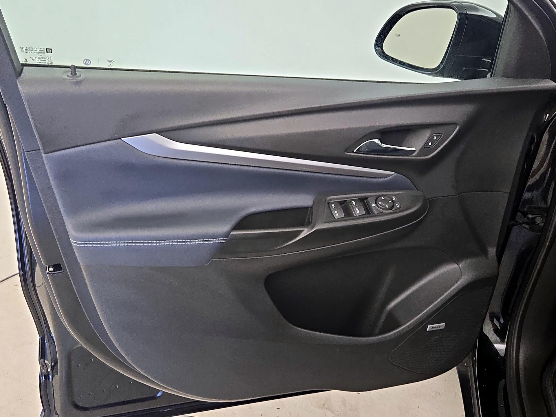 Thumbnail: 2023 Chevrolet Bolt EUV - 12