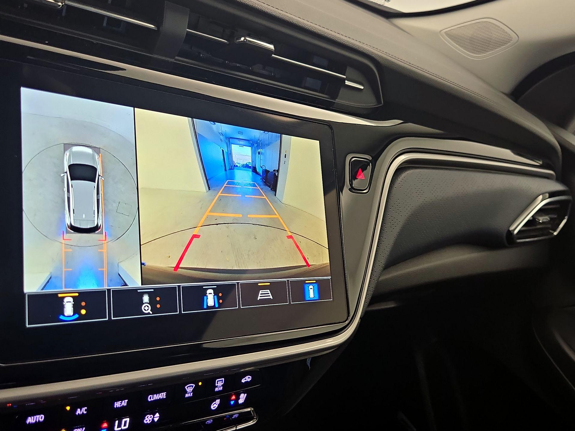 Thumbnail: 2023 Chevrolet Bolt EUV - 15